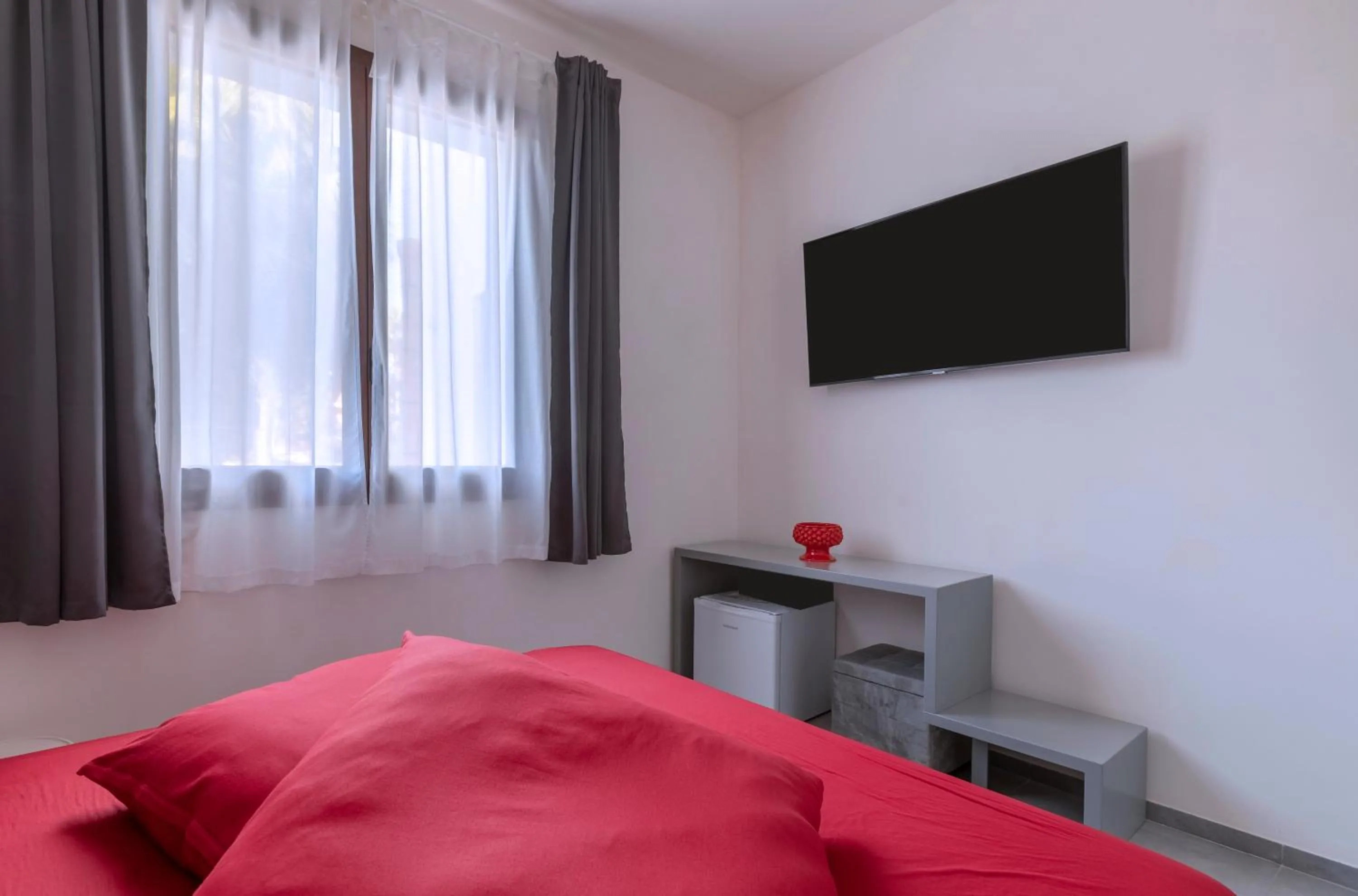 Bed in Casa B, Room 3 - mit Pool - at Lagoon - Lo Stagnone Kite Spot - Palm Kite Paradise