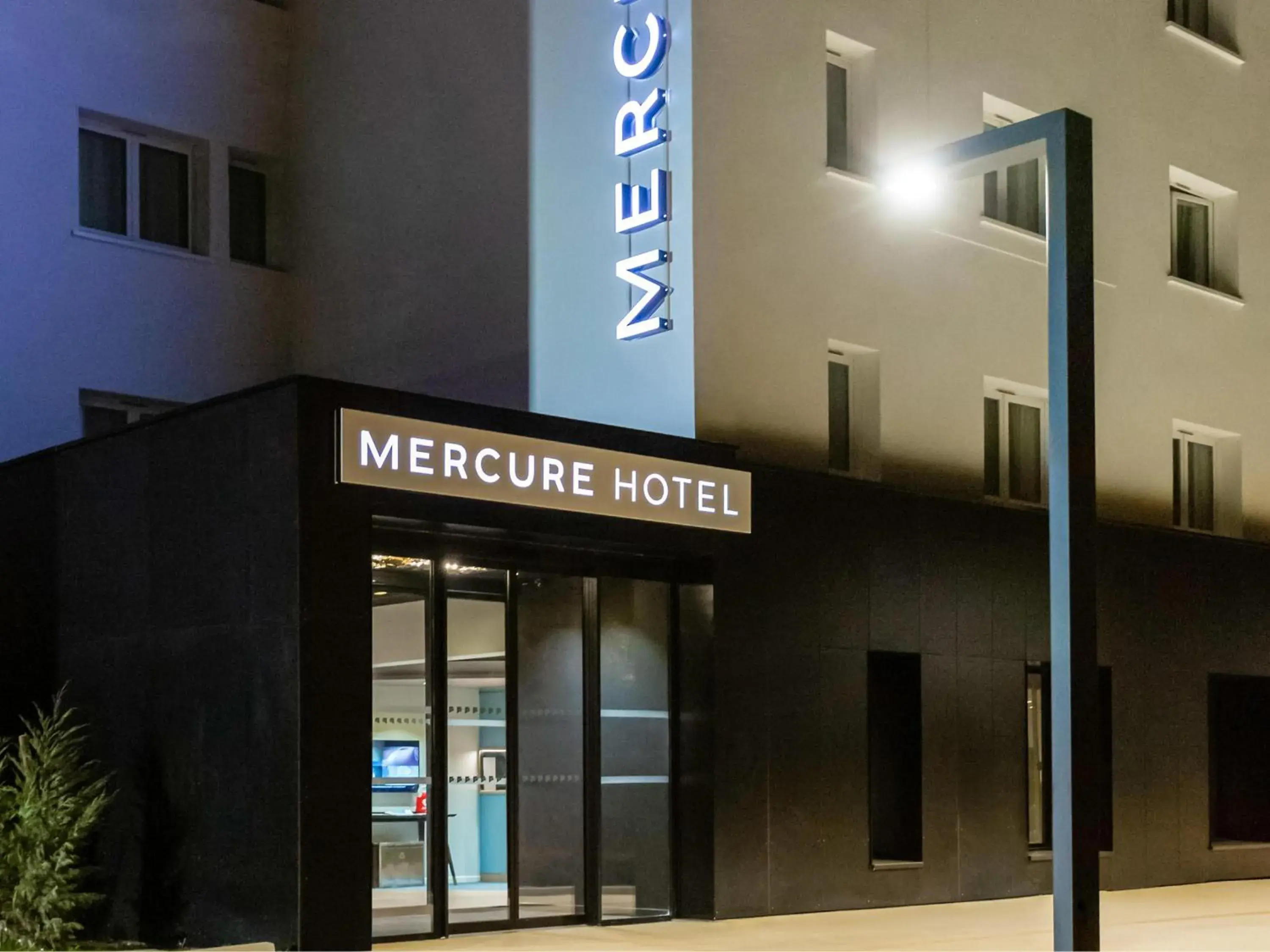 Property building in Mercure Toulouse Aeroport Blagnac Property building in Mercure Toulouse Aeroport Blagnac