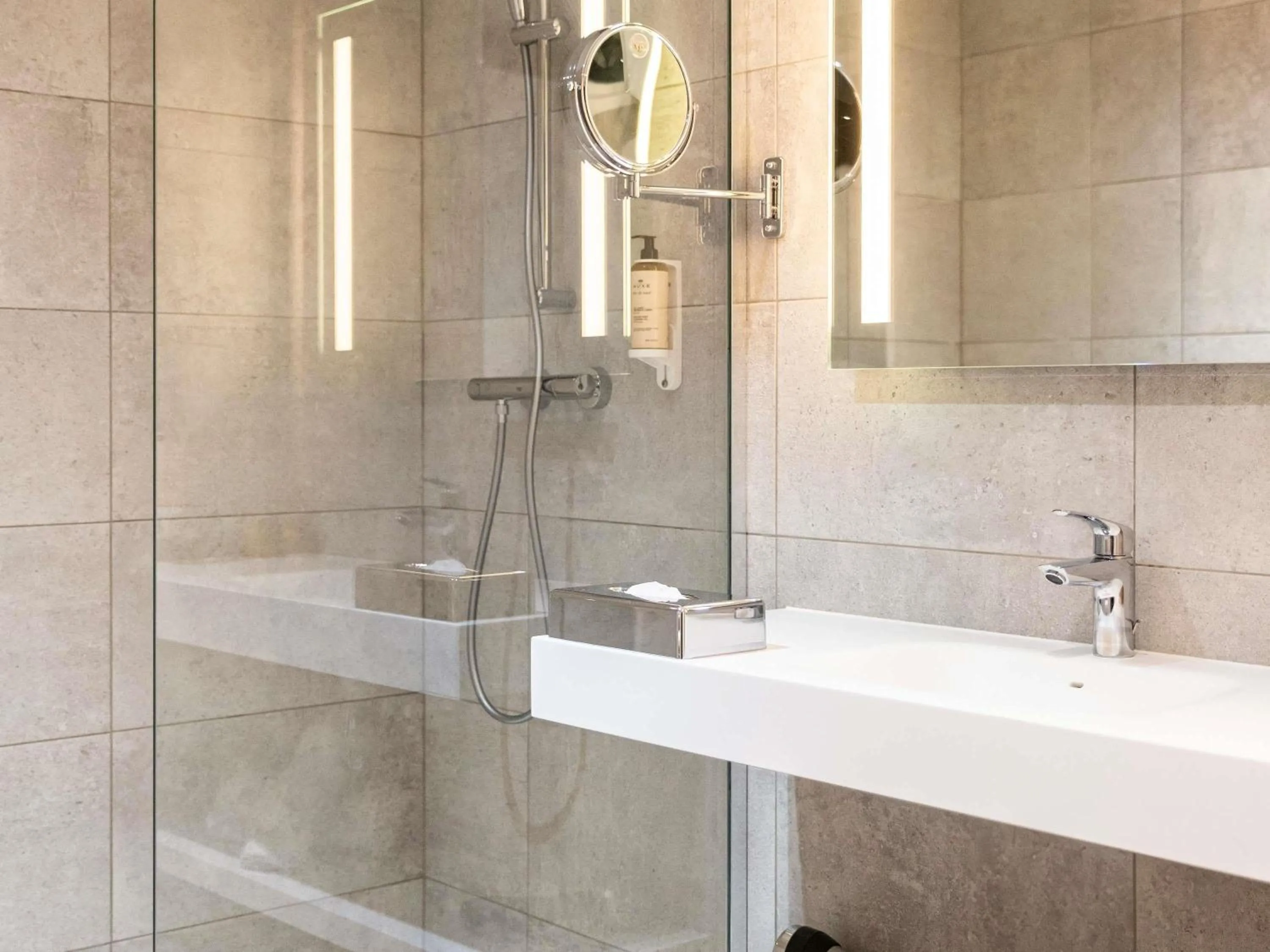 Bedroom in Mercure Toulouse Aeroport Blagnac