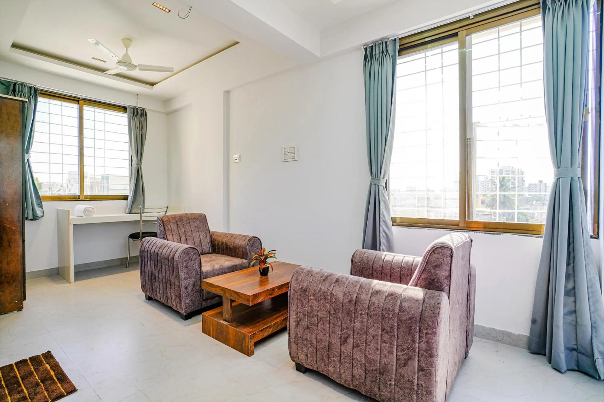 Living room in FabHotel Crystal Inn - Nr Suvarndeep Chowk