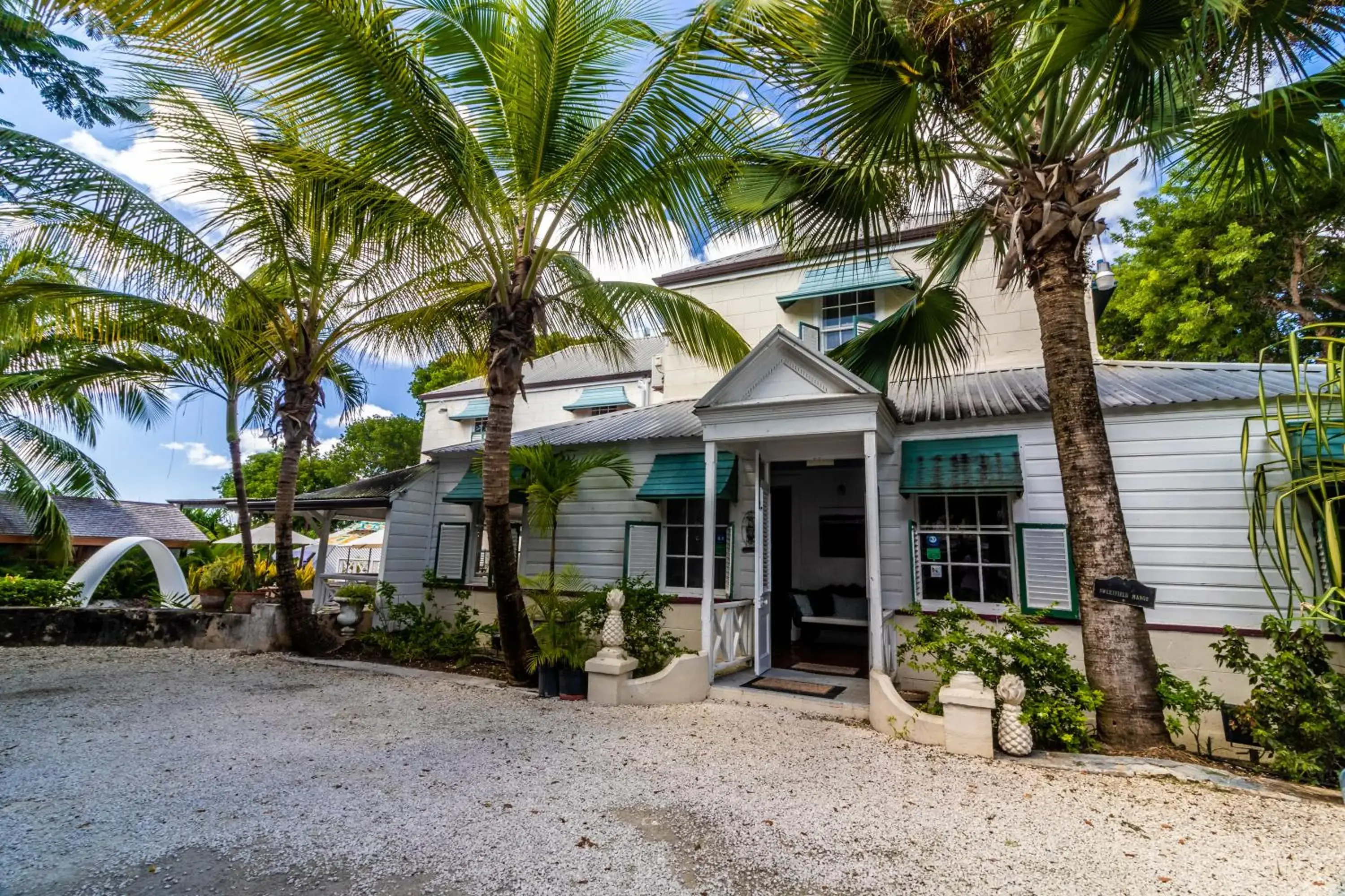 Property building in Sweetfield Manor Property building in Sweetfield Manor