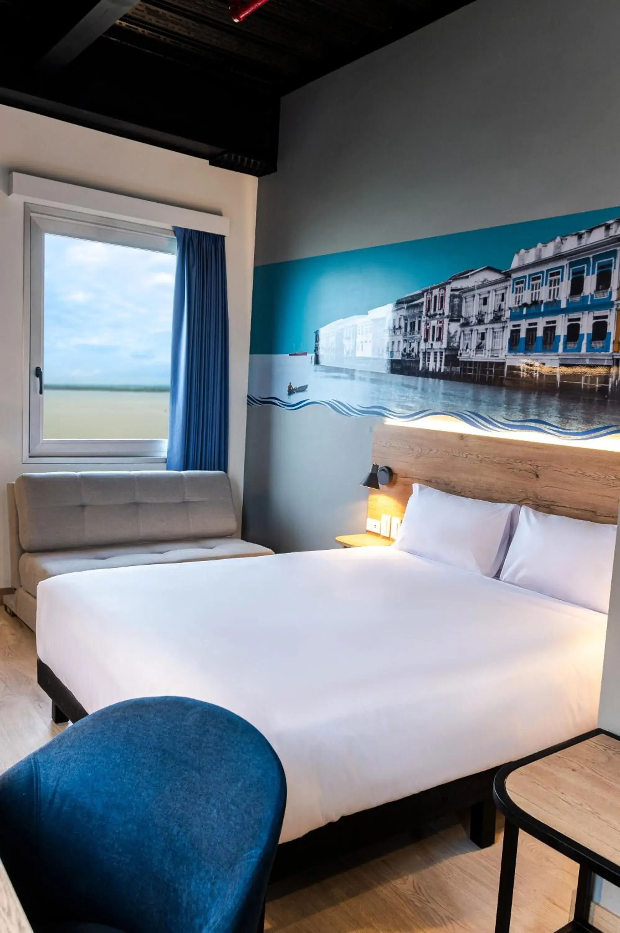 Bedroom, Bed in Ibis Styles El Malecon Guayaquil Bedroom, Bed in Ibis Styles El Malecon Guayaquil