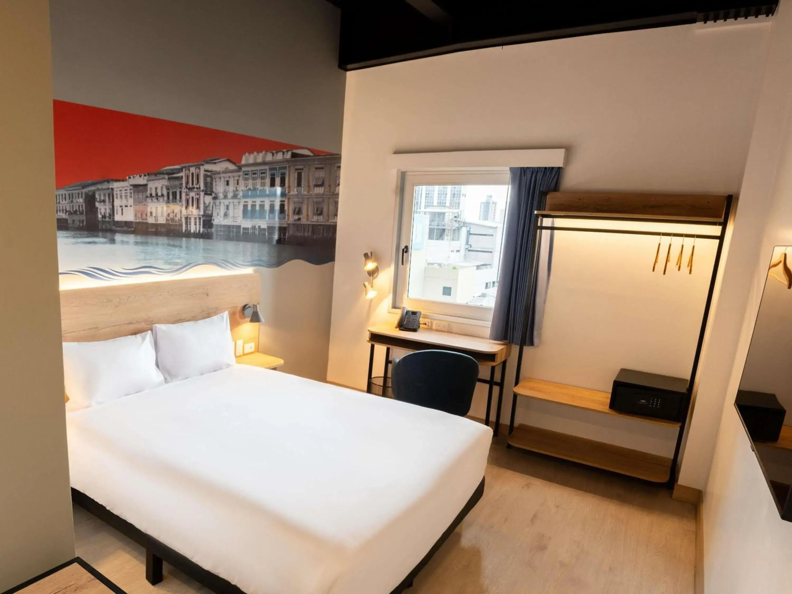 Bedroom, Bed in Ibis Styles El Malecon Guayaquil Bedroom, Bed in Ibis Styles El Malecon Guayaquil