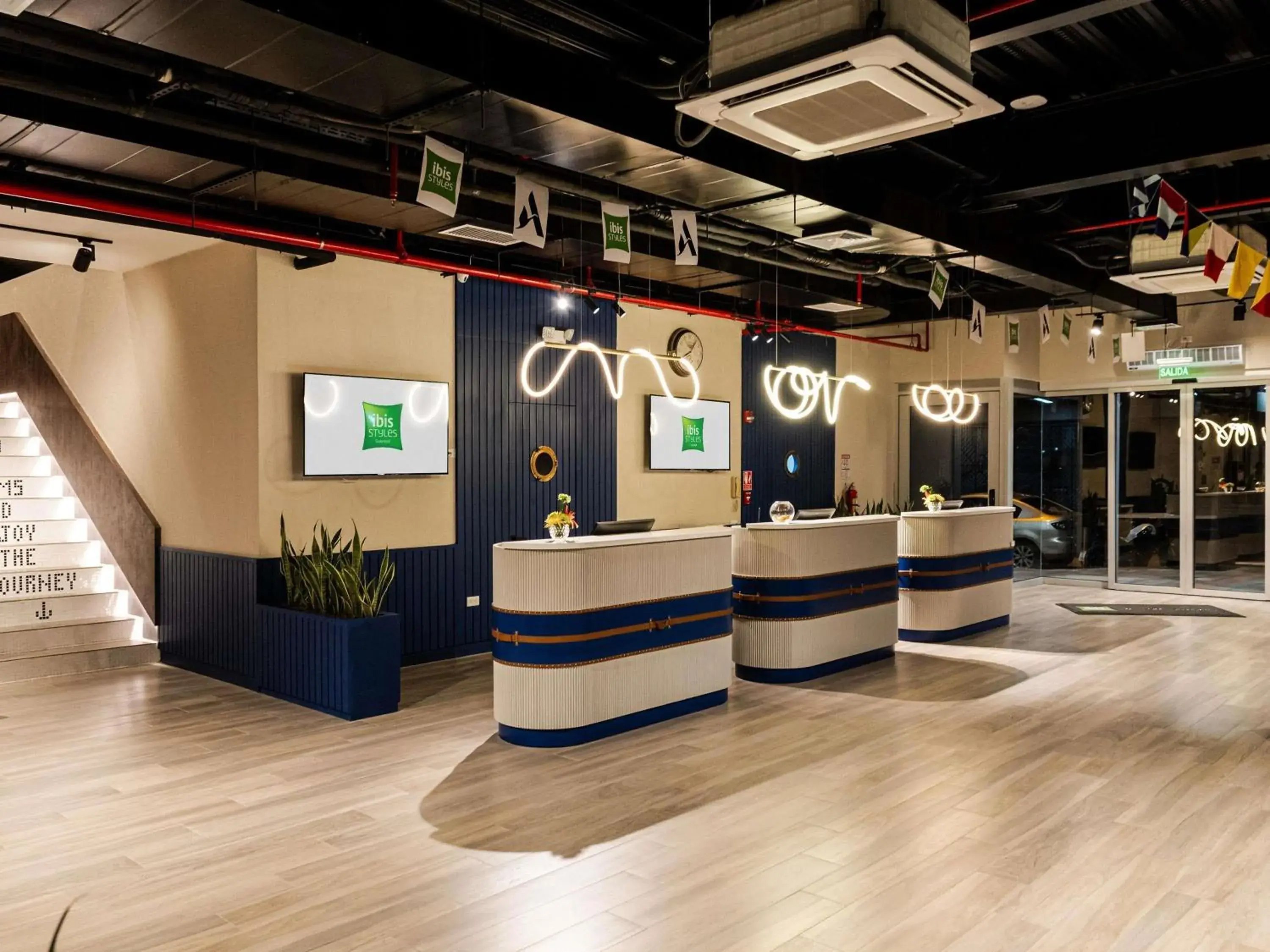 Property building in Ibis Styles El Malecon Guayaquil Property building in Ibis Styles El Malecon Guayaquil