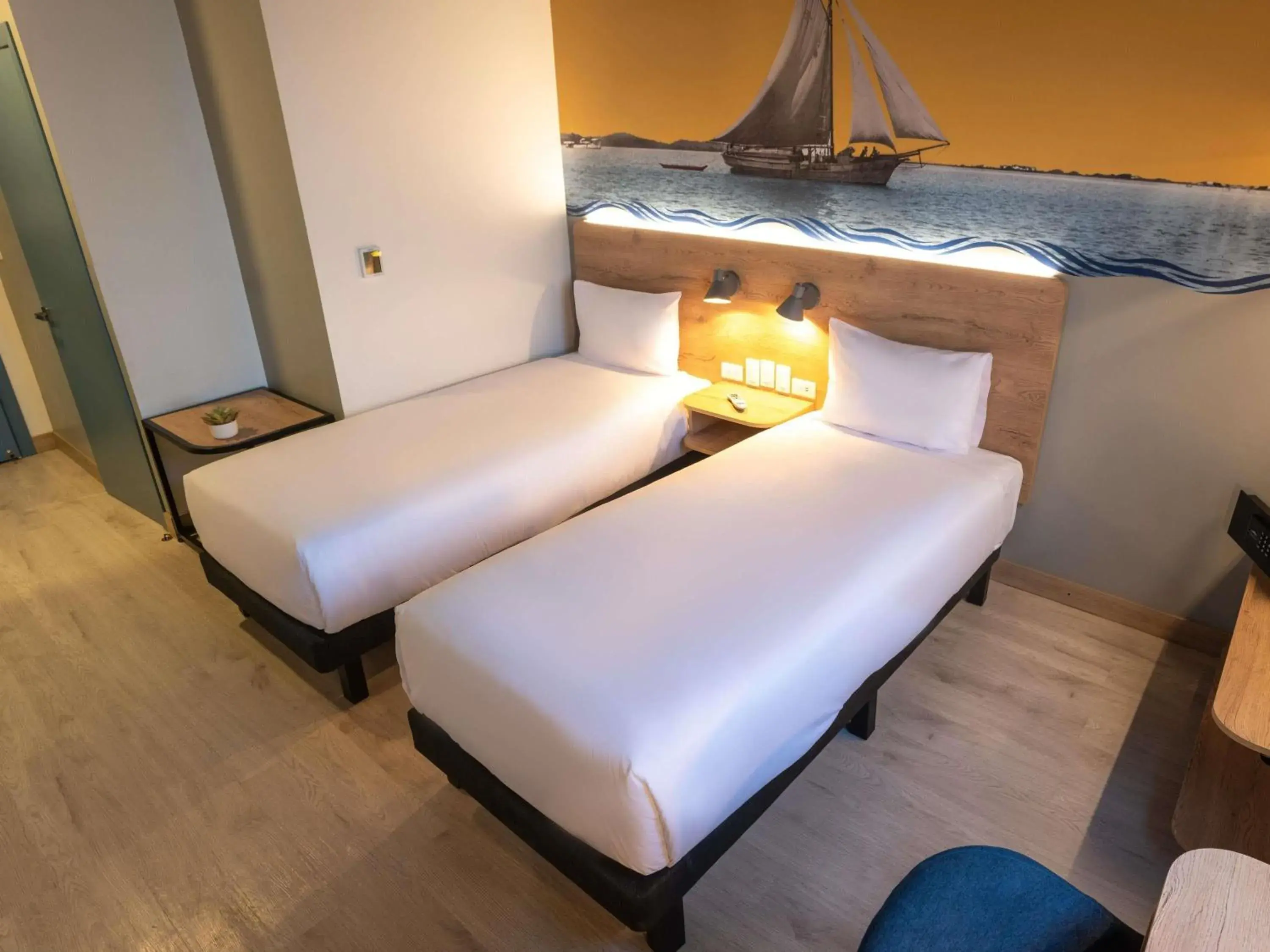 Bedroom, Bed in Ibis Styles El Malecon Guayaquil Bedroom, Bed in Ibis Styles El Malecon Guayaquil