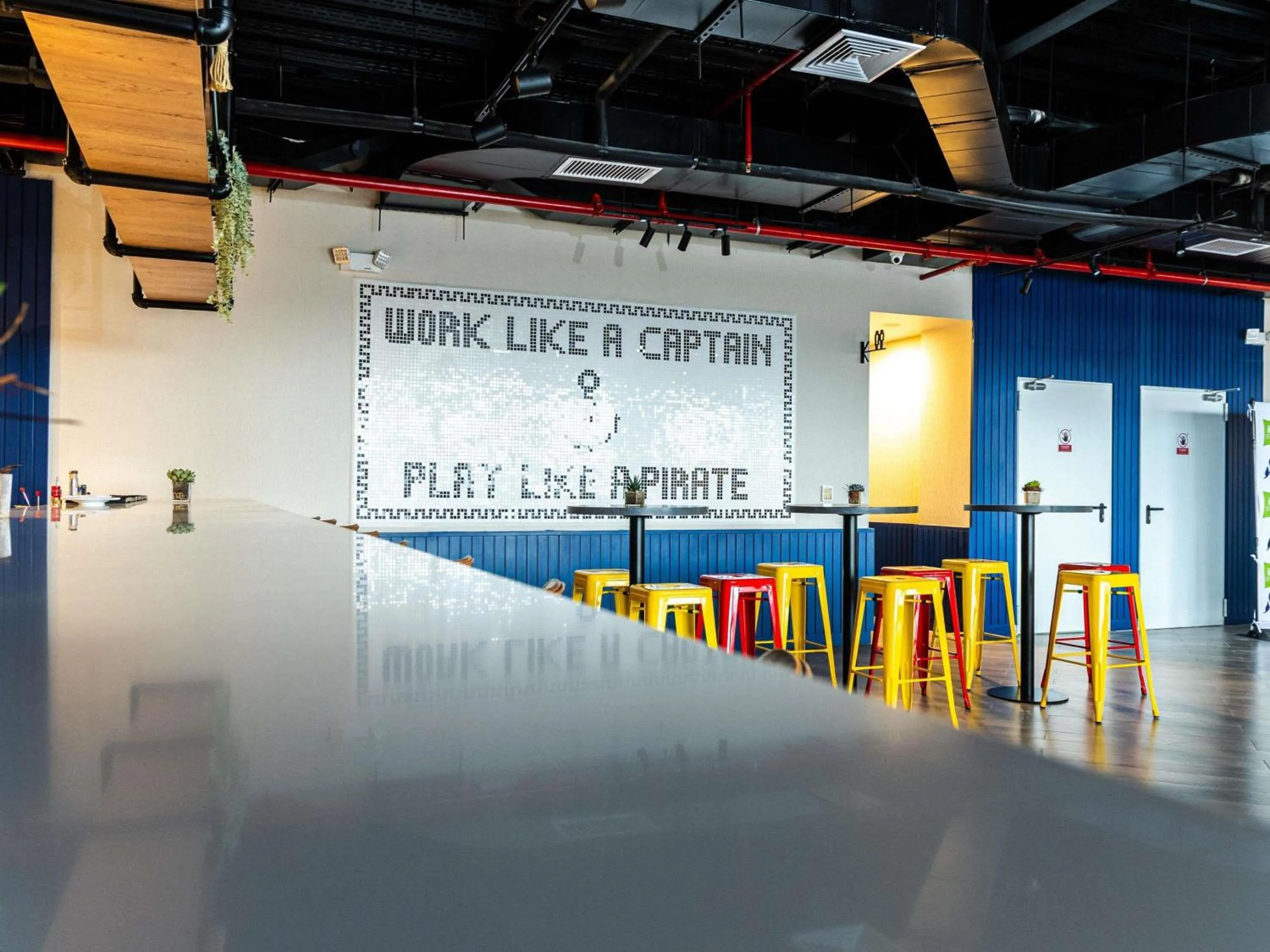 Lounge or bar in Ibis Styles El Malecon Guayaquil