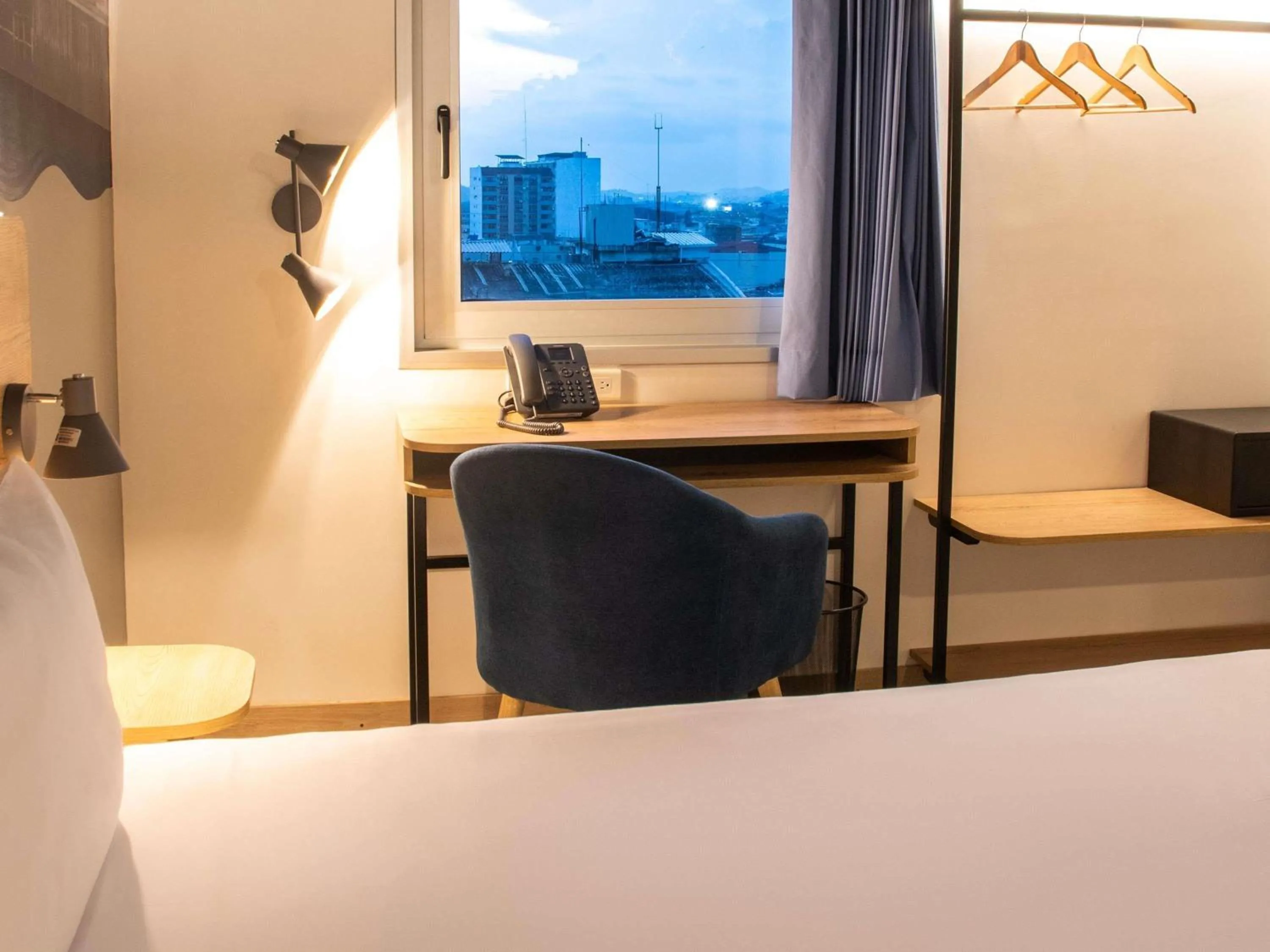 Bedroom, Bed in Ibis Styles El Malecon Guayaquil