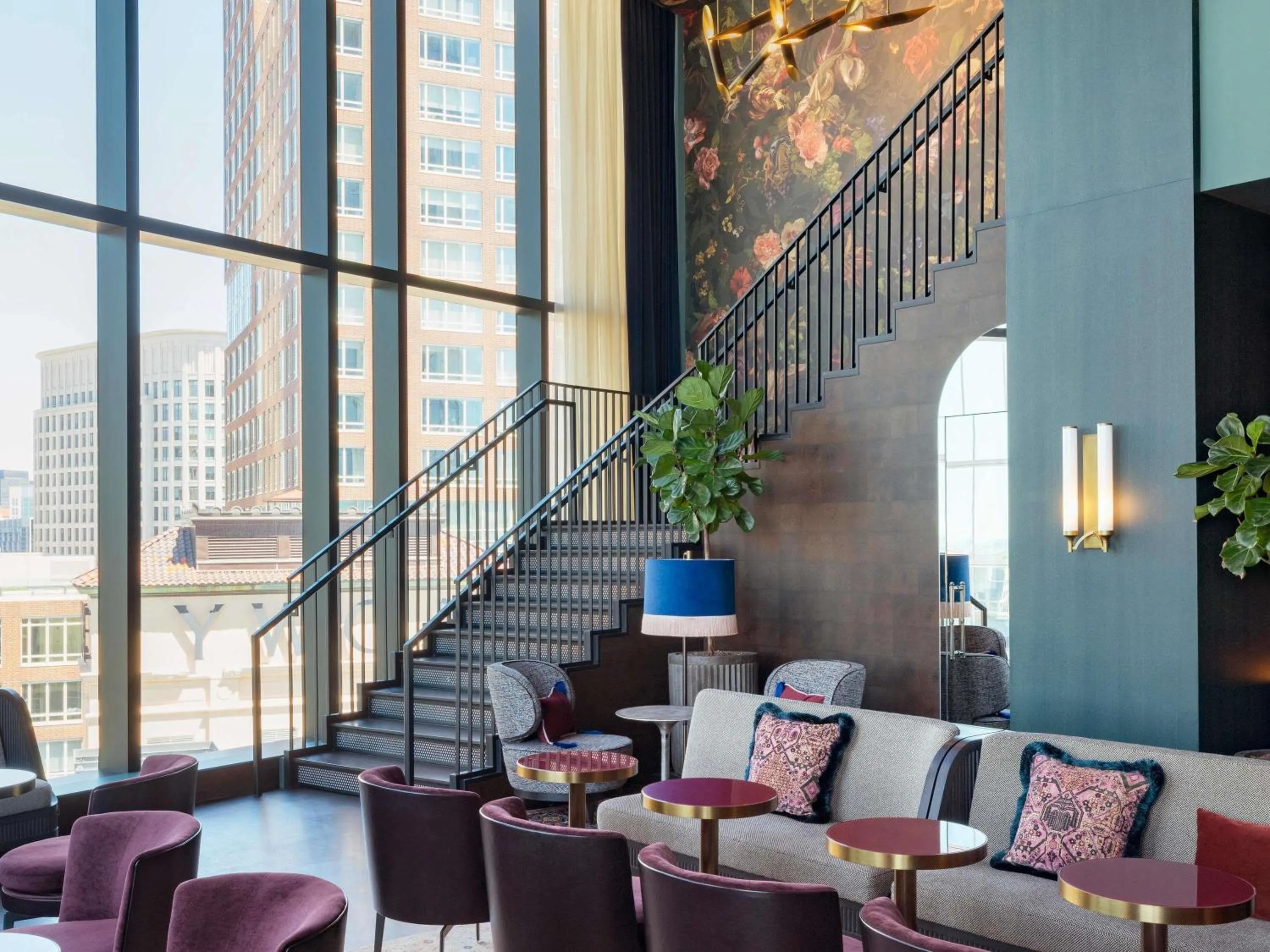 Lounge or bar in Raffles Boston