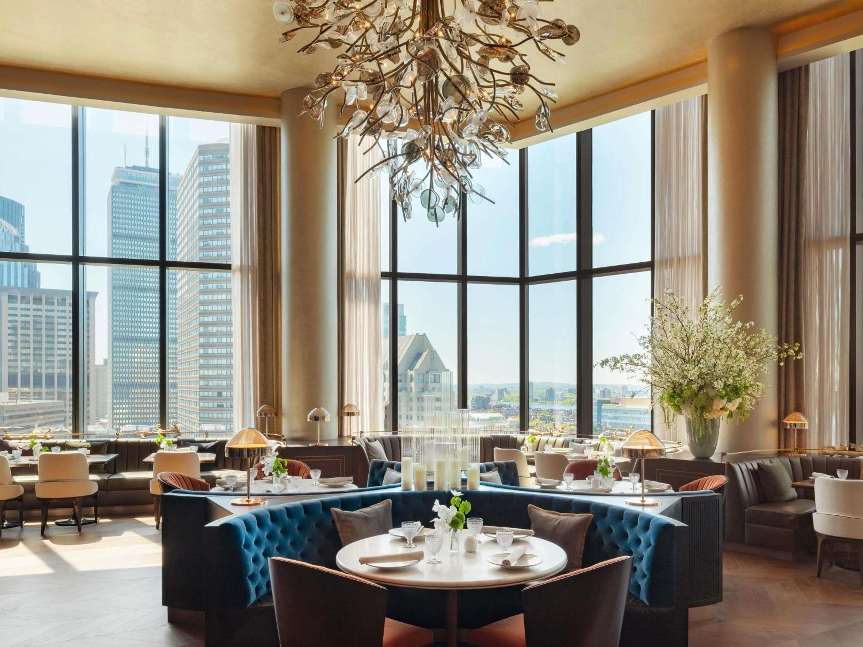 Restaurant/places to eat in Raffles Boston