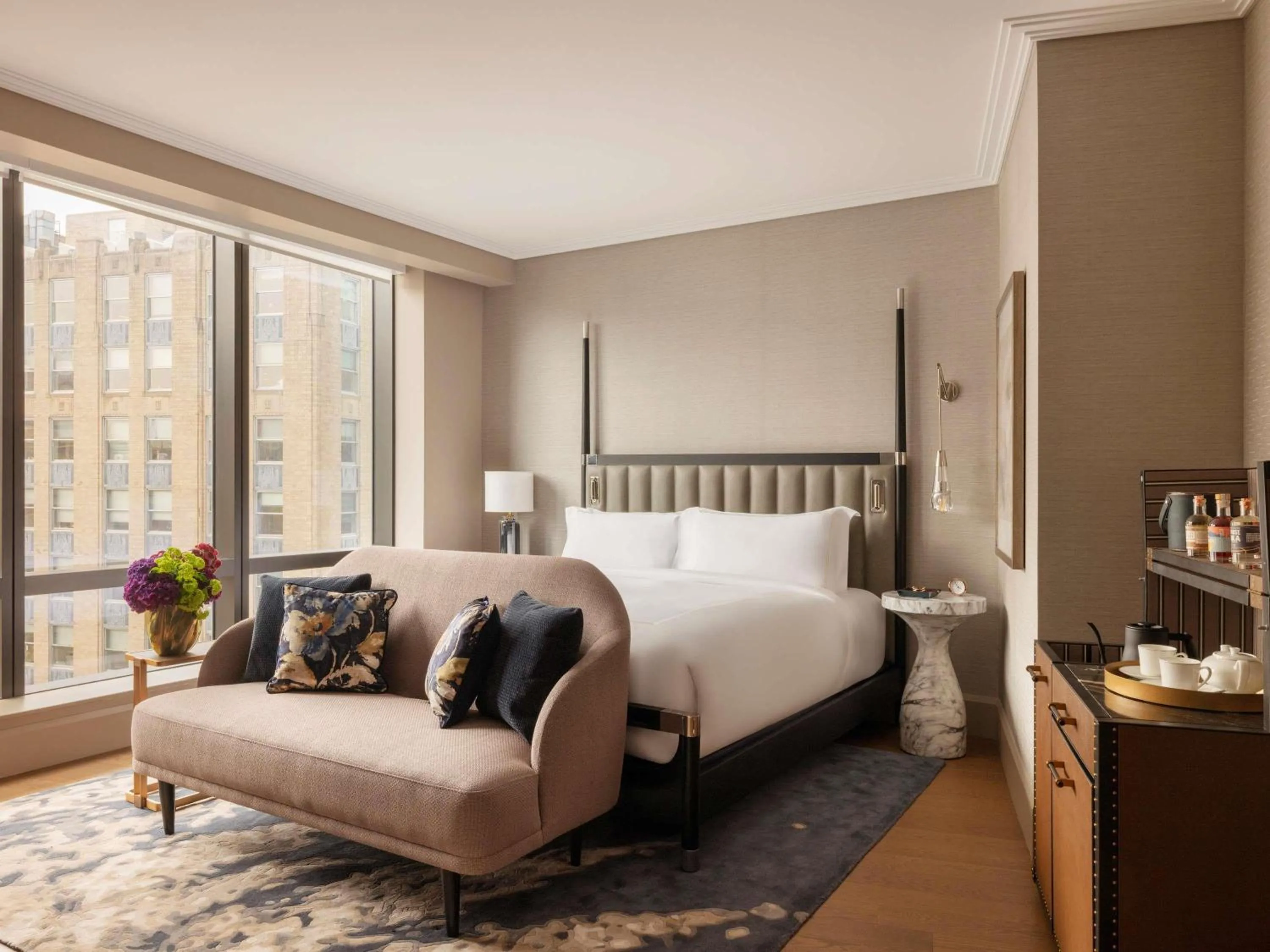 Bedroom, Bed in Raffles Boston