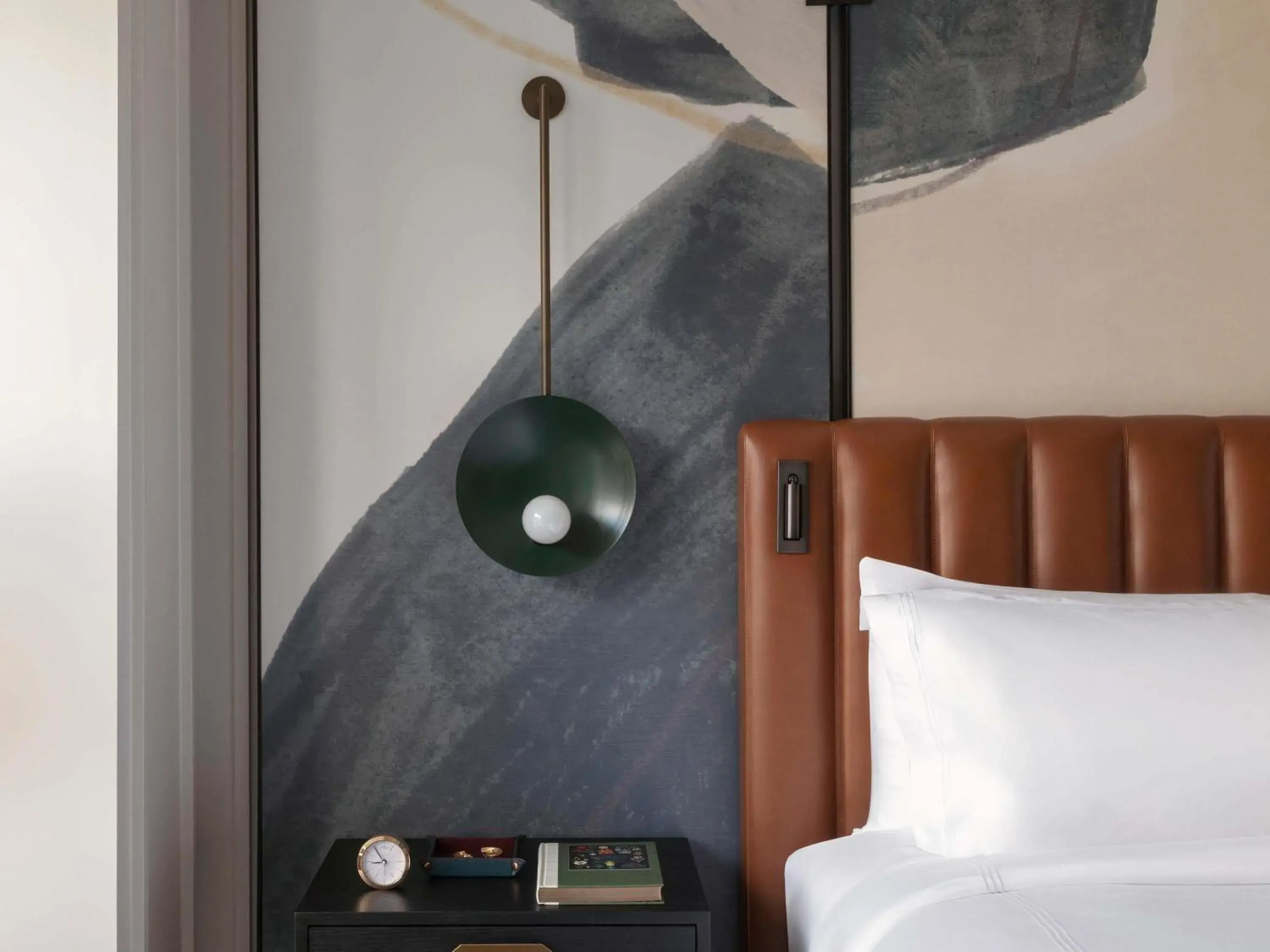 Bedroom, Bed in Raffles Boston Bedroom, Bed in Raffles Boston