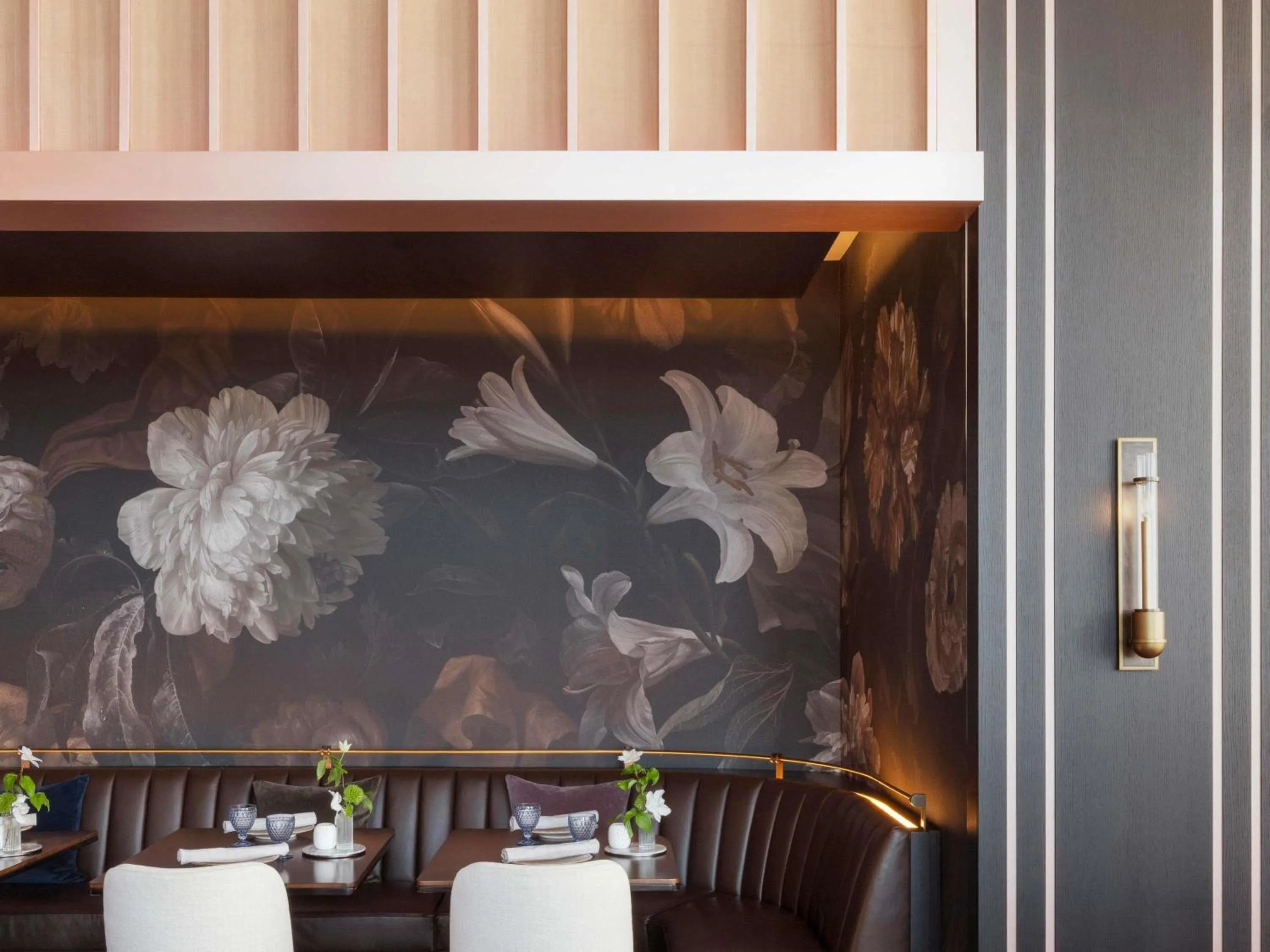 Restaurant/places to eat in Raffles Boston