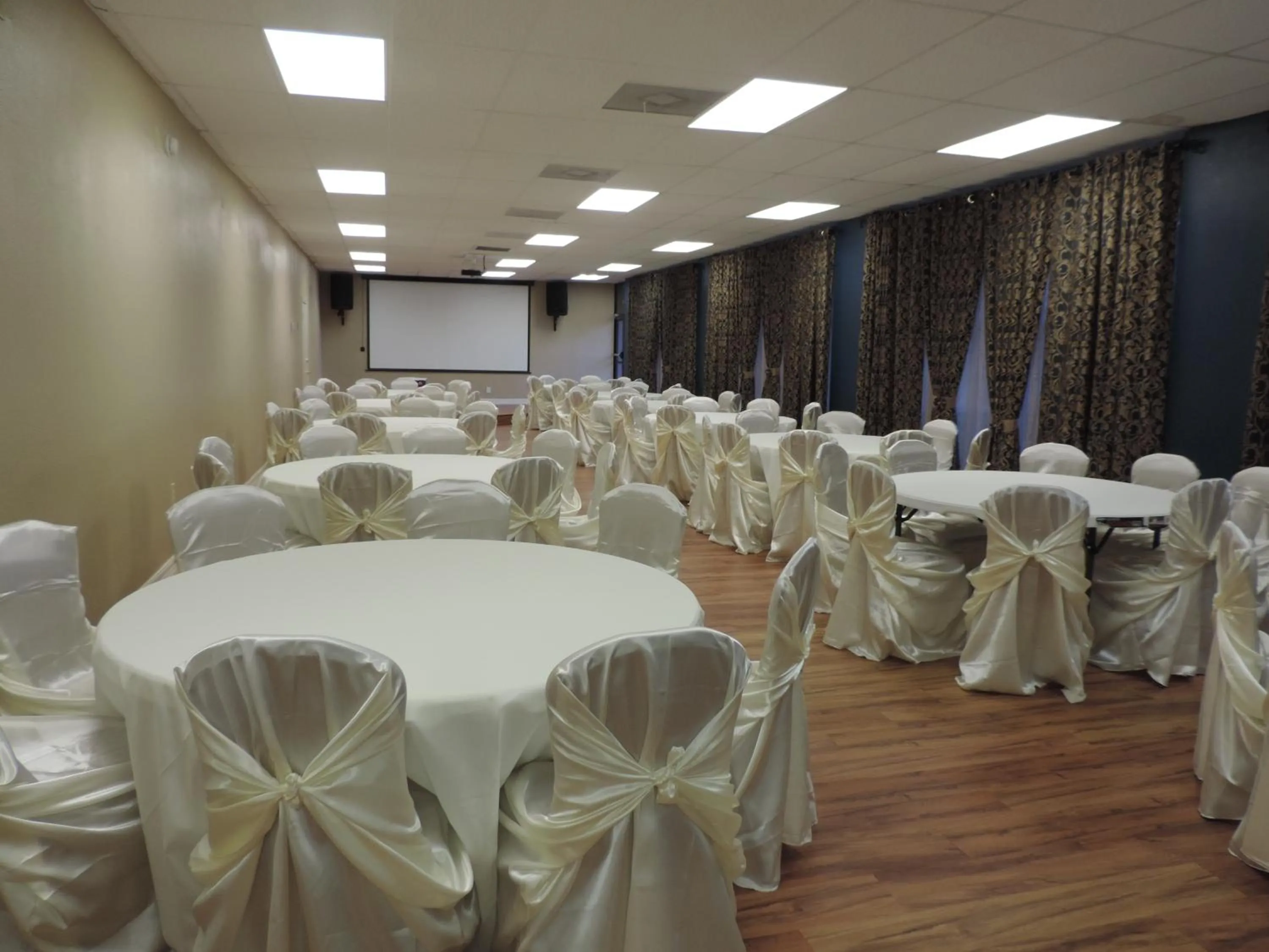 Business facilities in Airport Inn