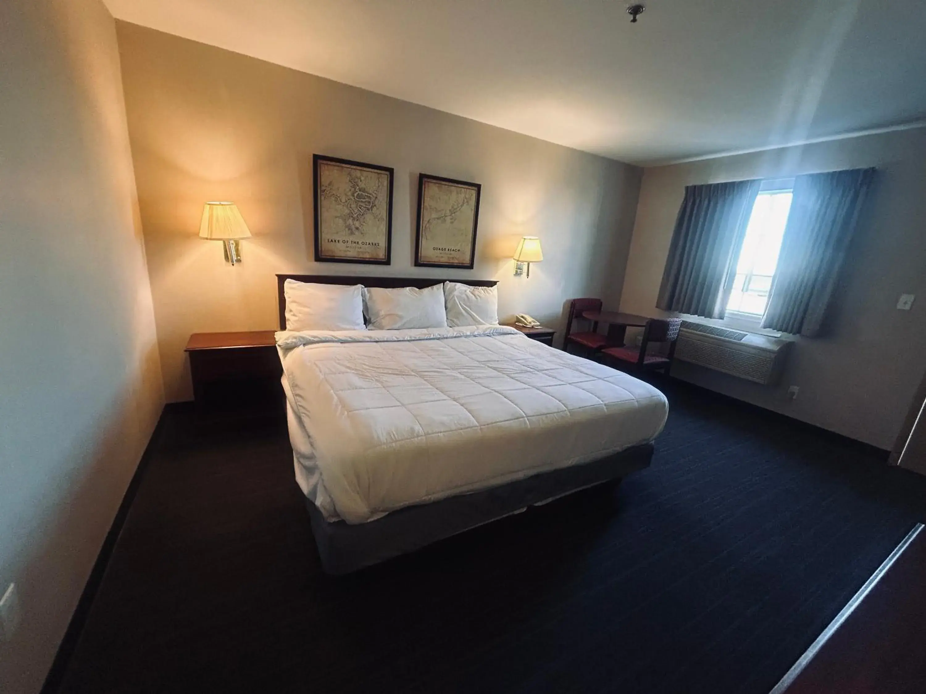 King Bed Accessible Non-Smoking in Osage Village Inn Near Lake Ozarks US 54 King Bed Accessible Non-Smoking in Osage Village Inn Near Lake Ozarks US 54