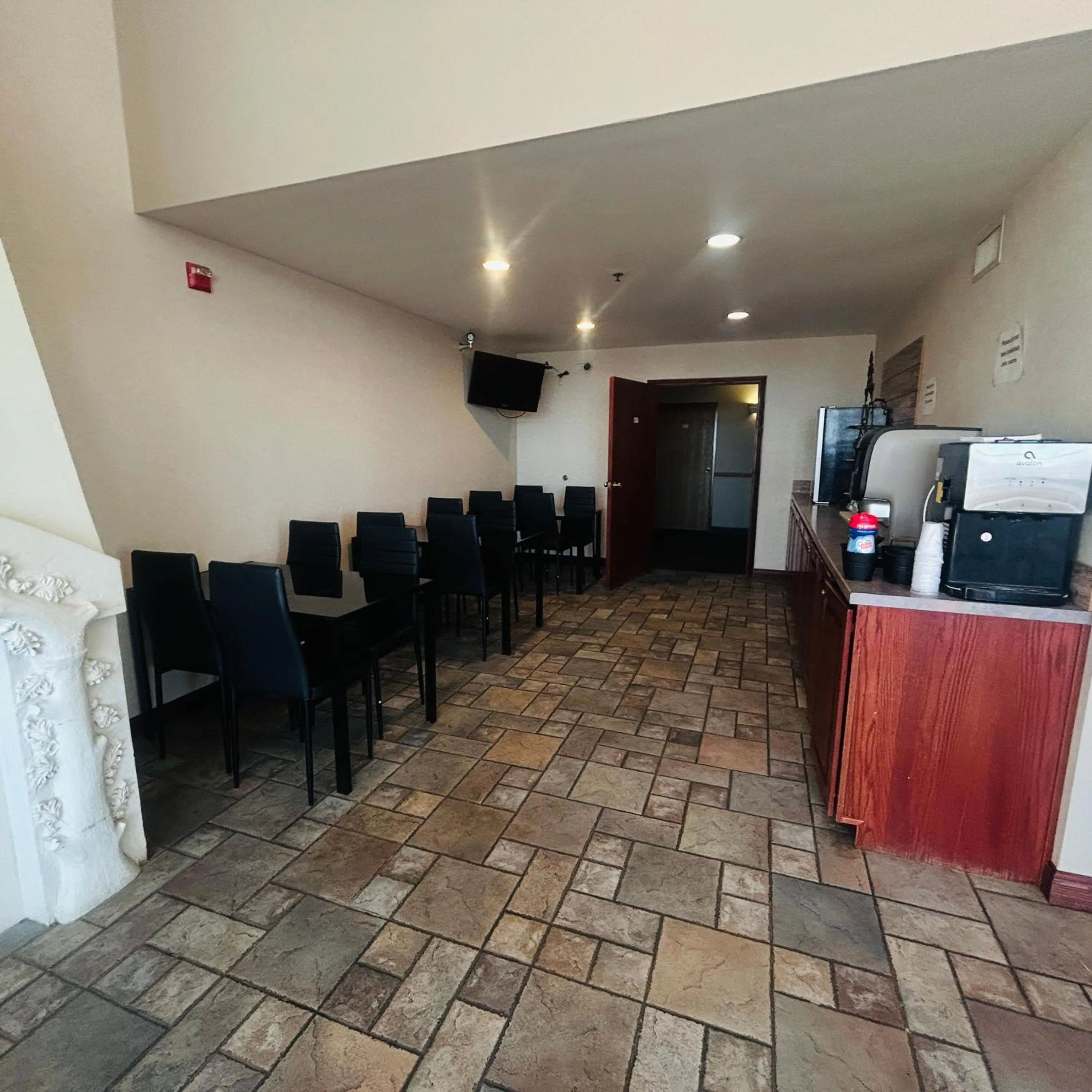 Area and facilities in Osage Village Inn Near Lake Ozarks US 54