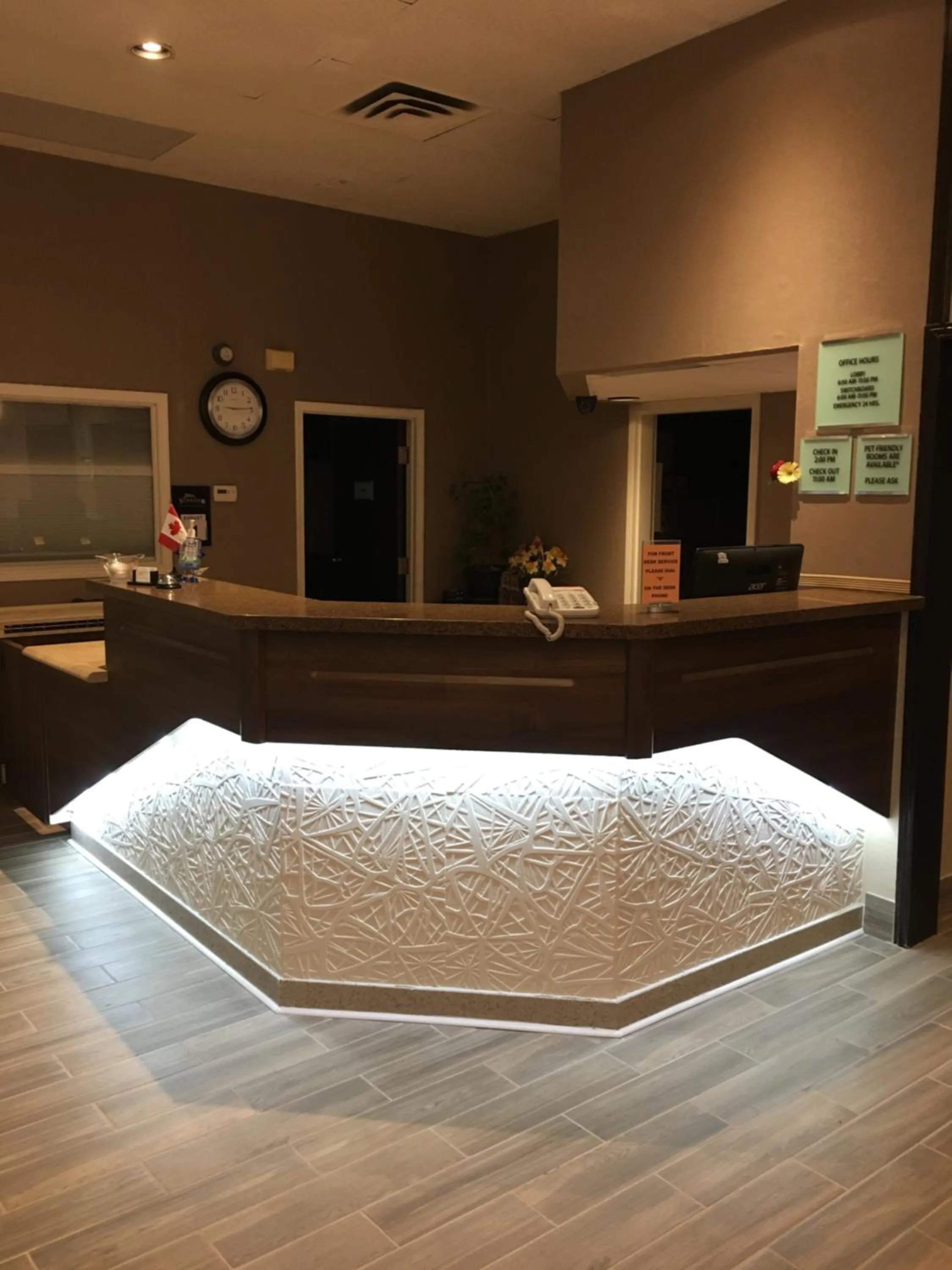 Lobby or reception, Bed in Bay Hill Inns & Suites