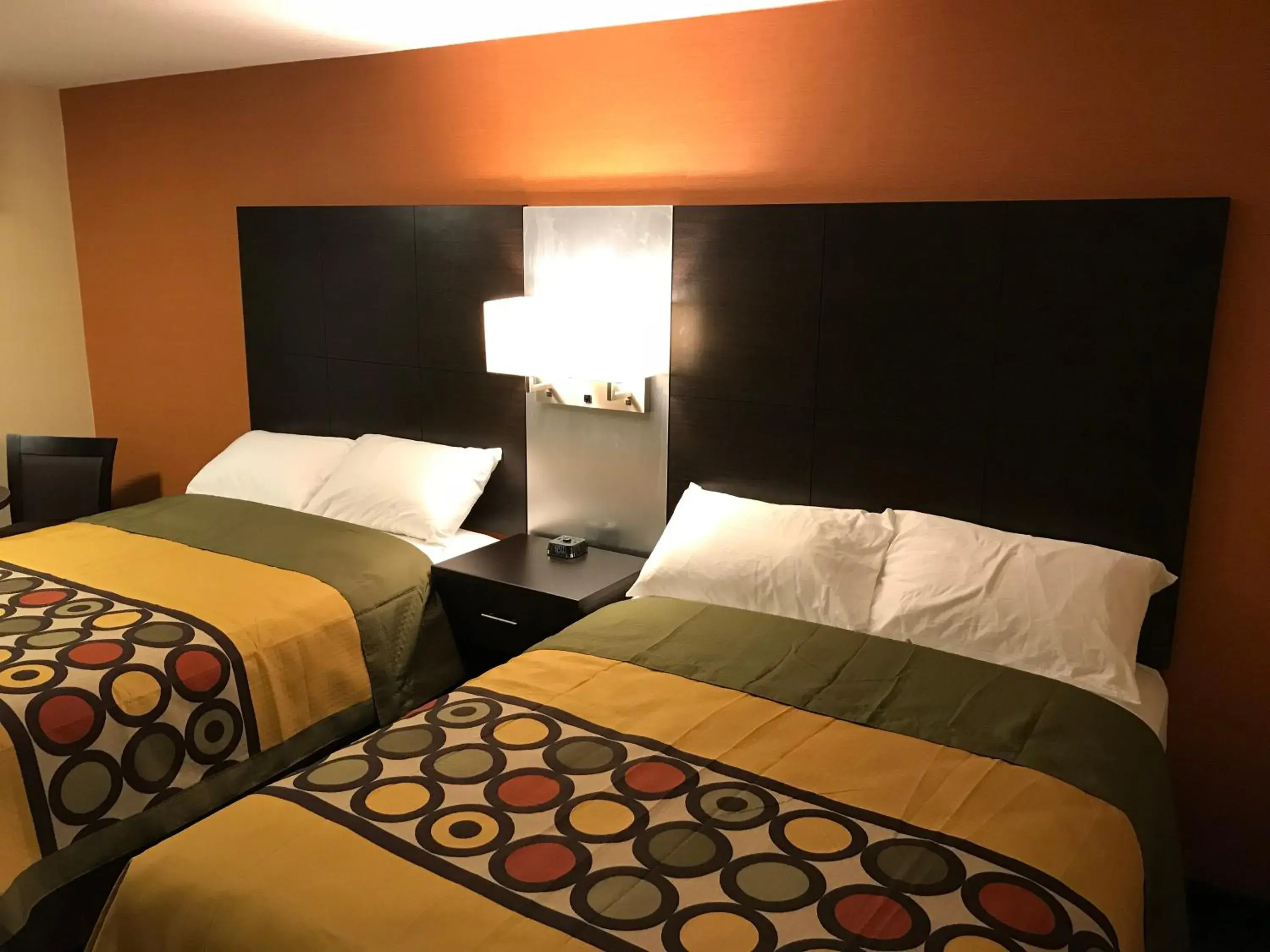 Queen Room with Two Queen Beds in Bay Hill Inns & Suites Queen Room with Two Queen Beds in Bay Hill Inns & Suites