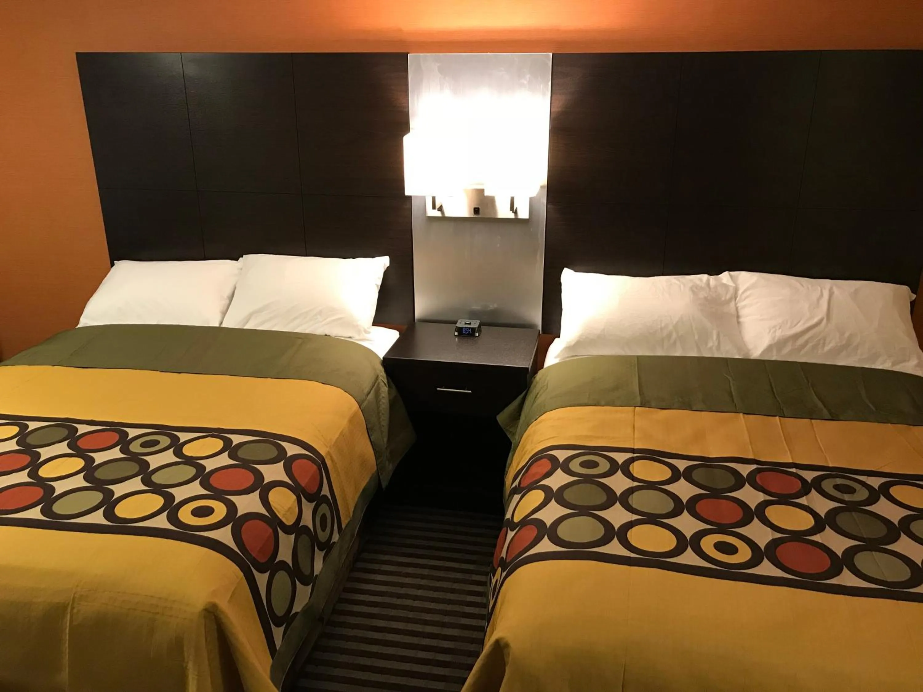 Bedroom, Bed in Bay Hill Inns & Suites