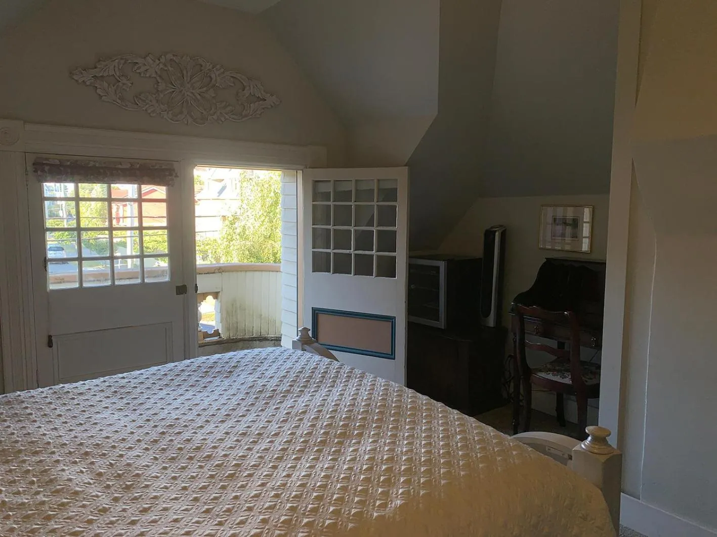 Bedroom, Bed in Haterleigh Heritage Inn