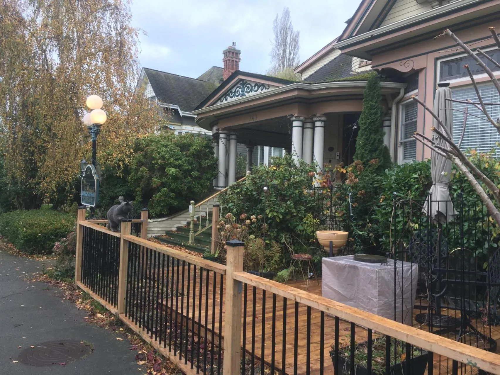 Property building in Haterleigh Heritage Inn