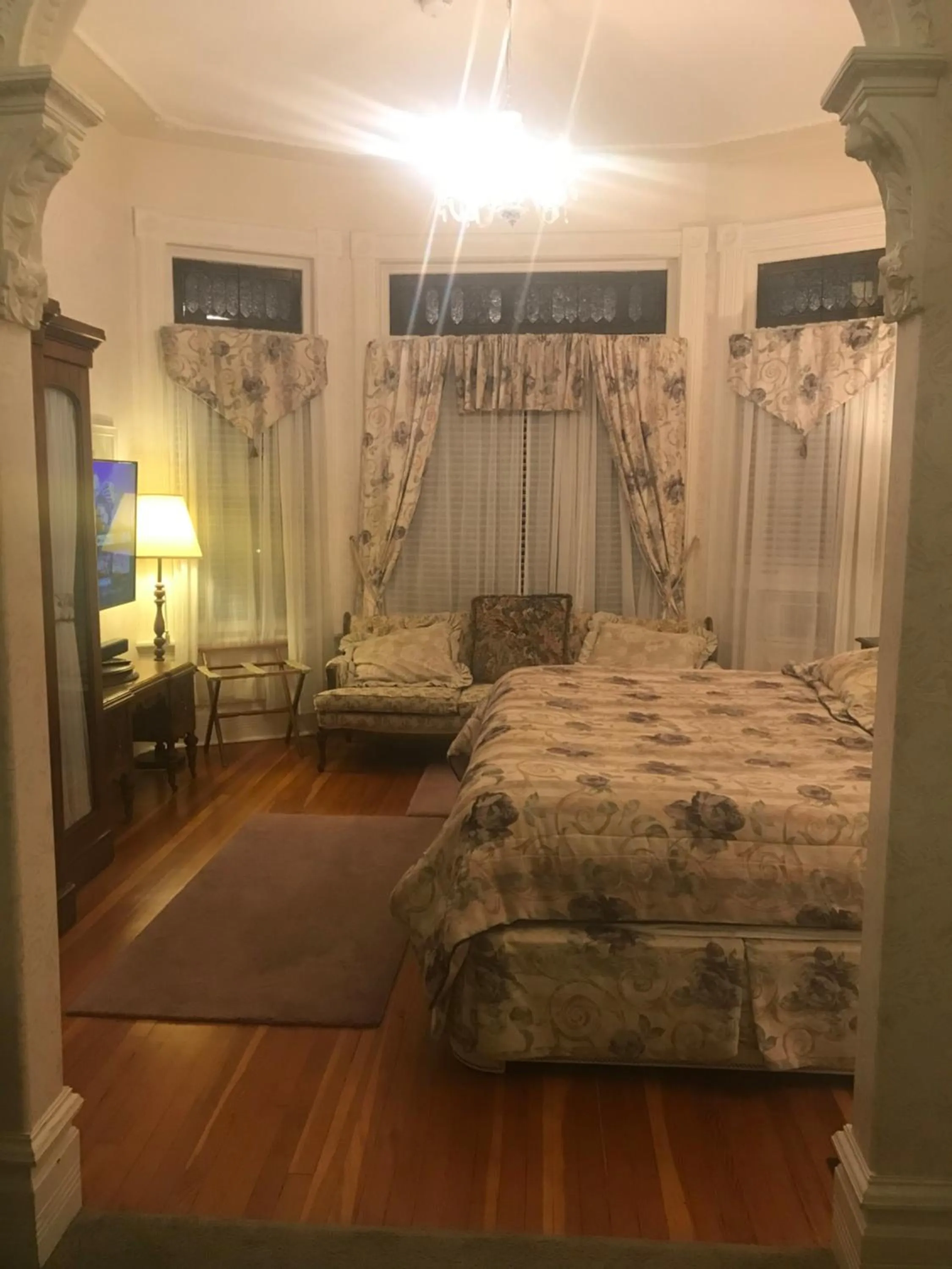 Bedroom, Bed in Haterleigh Heritage Inn