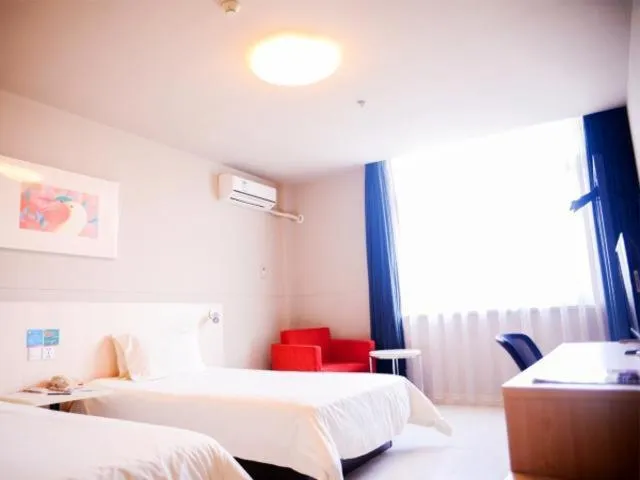 Bed in Jinjiang Inn Yangzhou Yizhen North Daqing Road