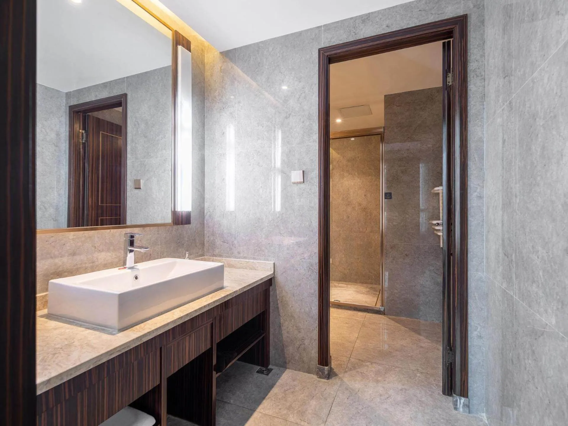 Kyriad Marvelous Hotel Weihai Railway Station