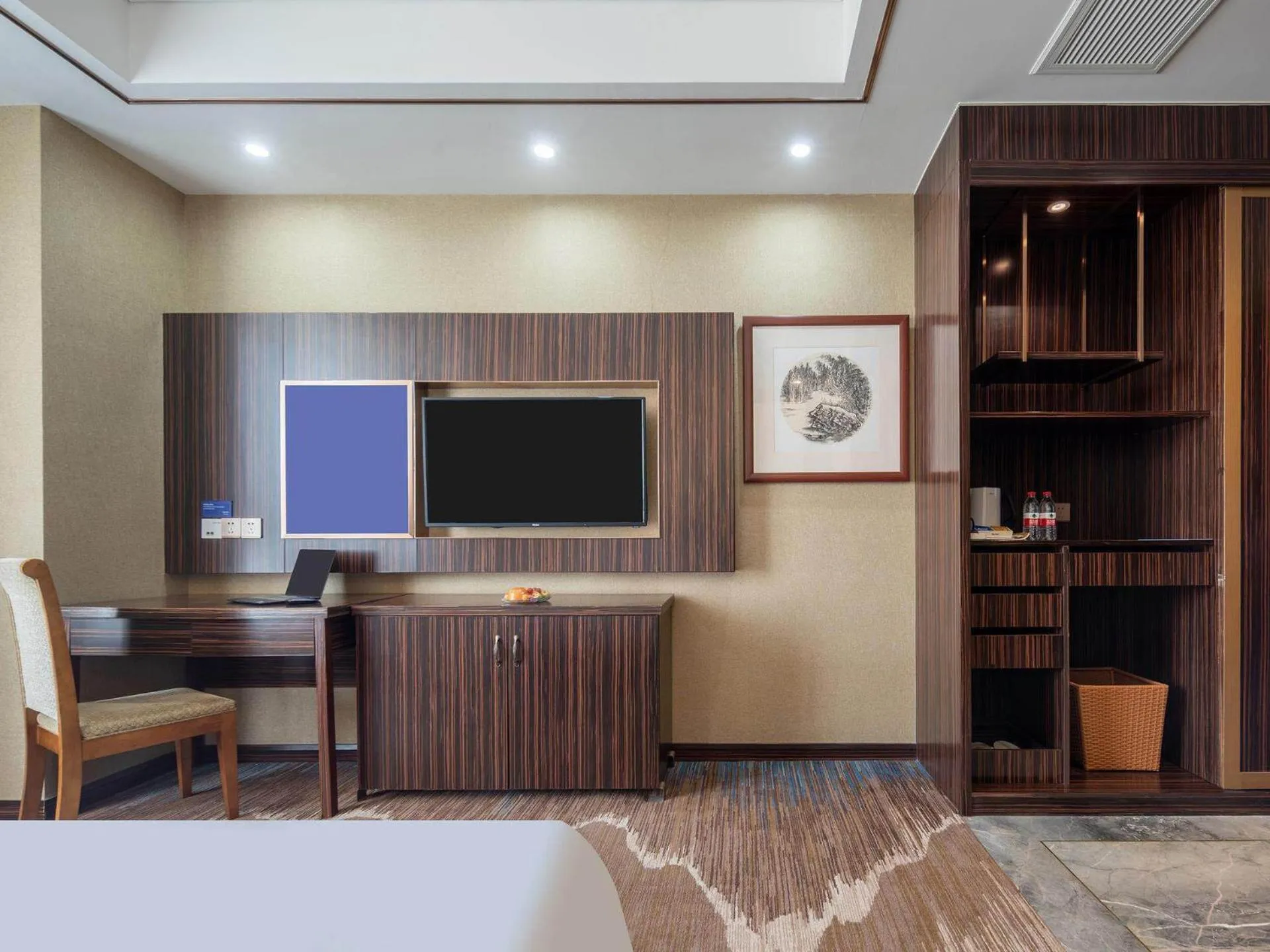 Kyriad Marvelous Hotel Weihai Railway Station