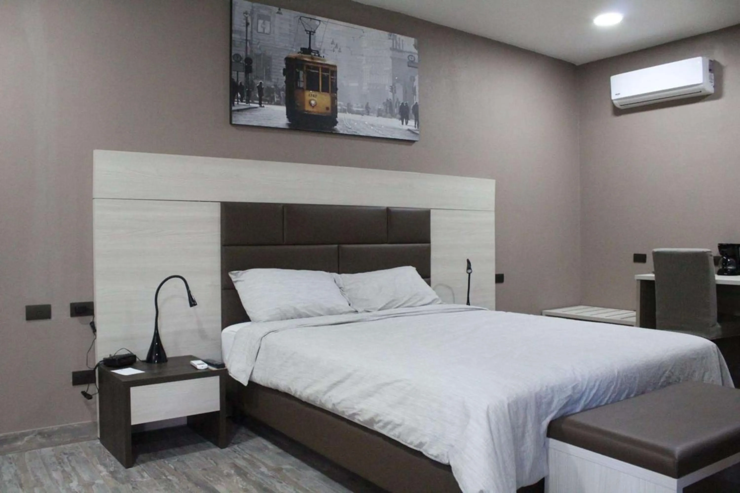 Photo of the whole room, Bed in Best Western El Sitio Hotel