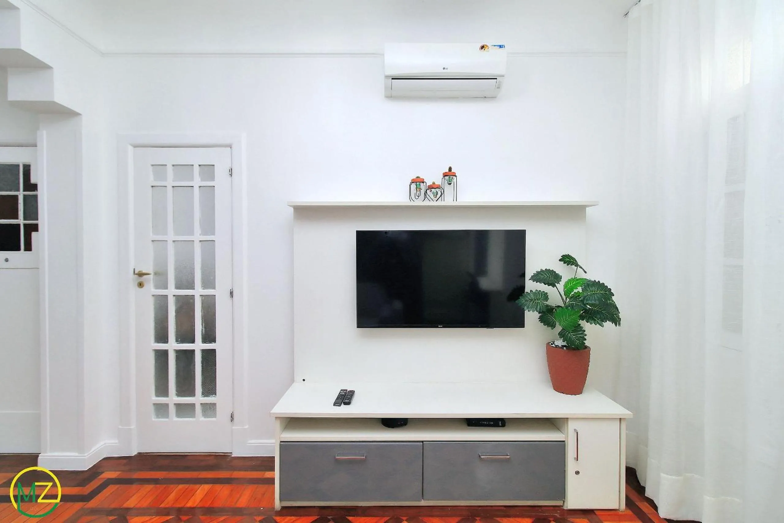 Lovely 2 bedroom in ART-DECOR building