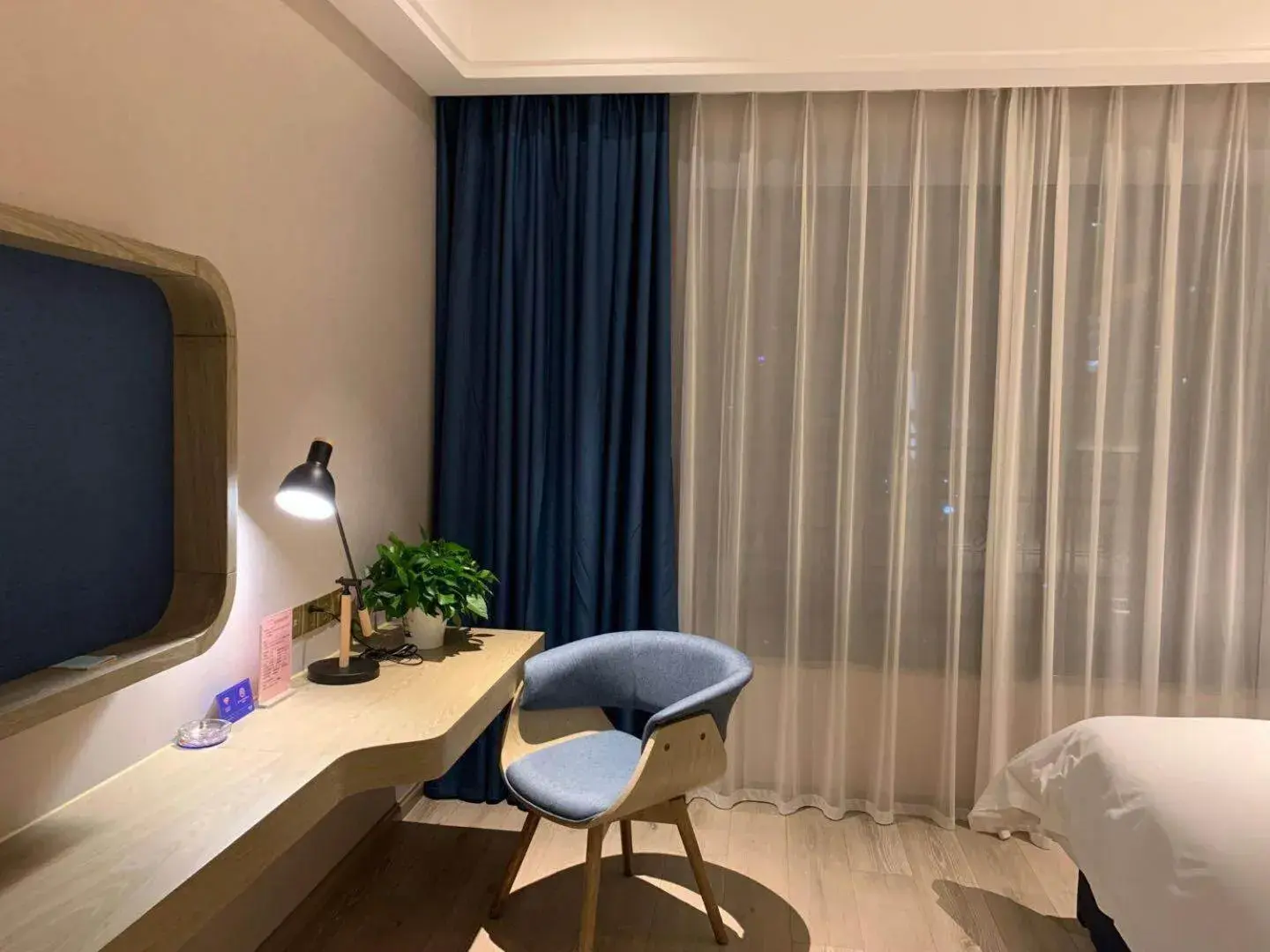 Bed in Kyriad Marvelous Hotel Heyuan Hakka Culture Park Bed in Kyriad Marvelous Hotel Heyuan Hakka Culture Park