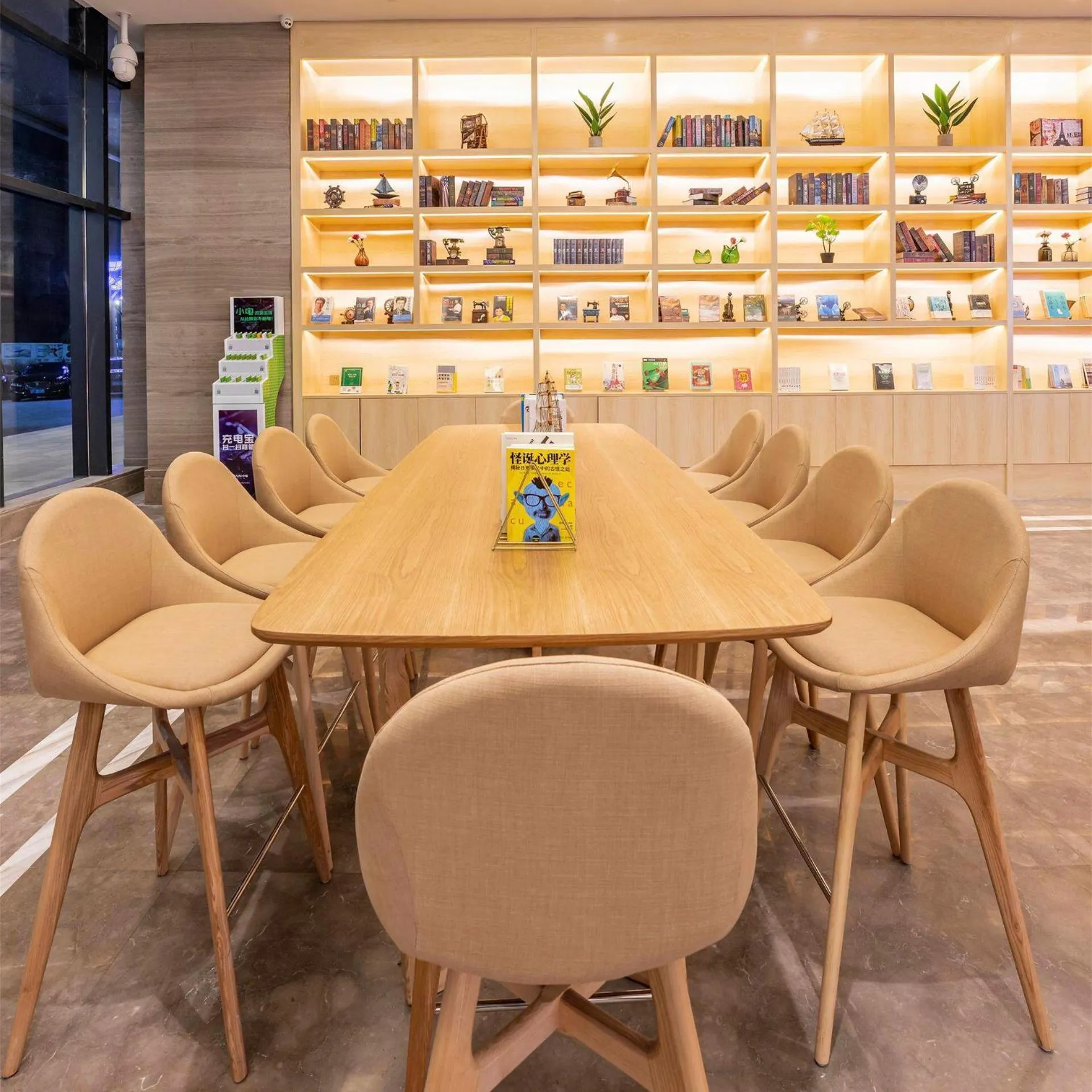 Kyriad Marvelous Hotel Heyuan Wanda Plaza