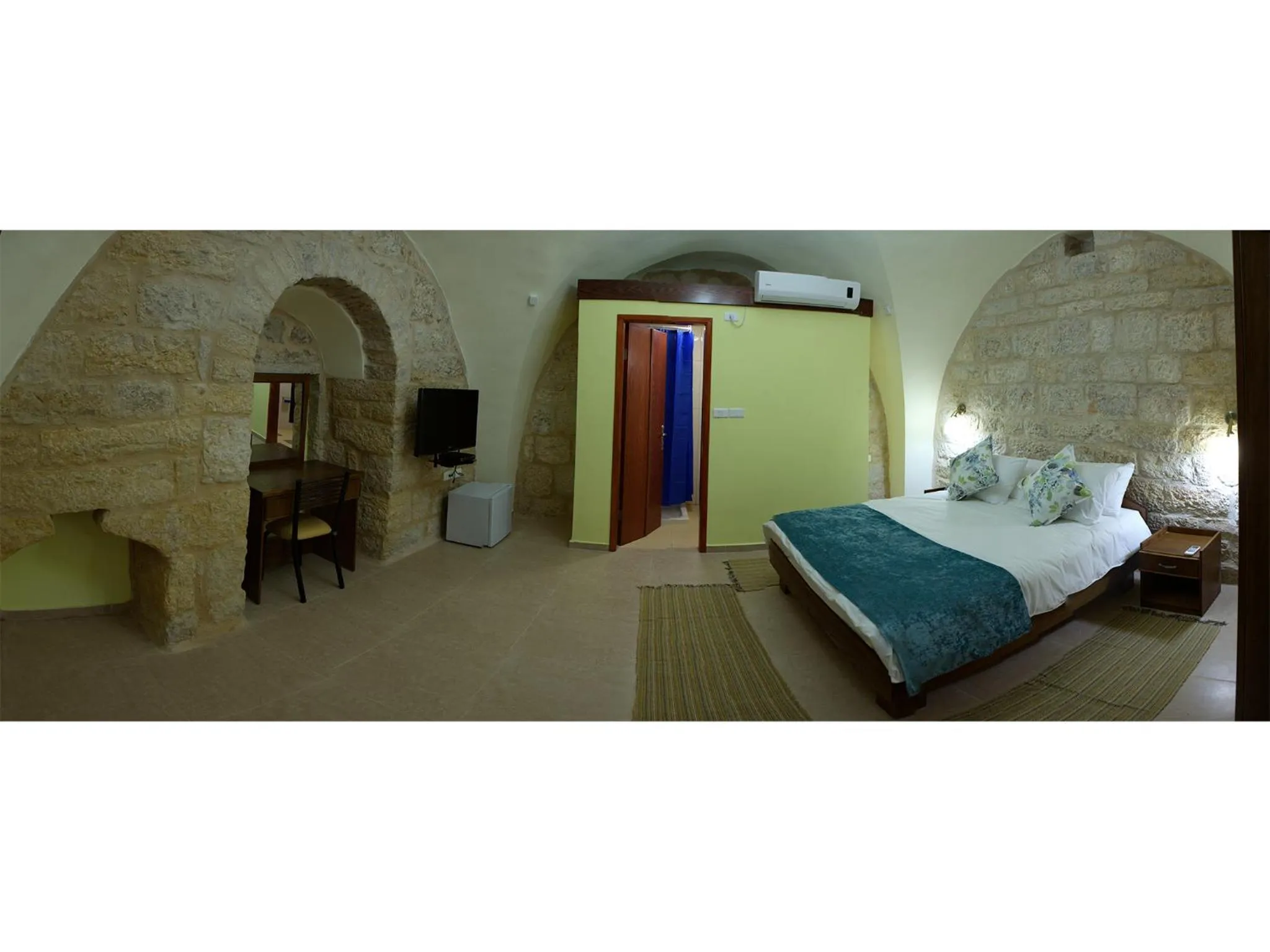 Photo of the whole room, Bed in Dar Sitti Aziza