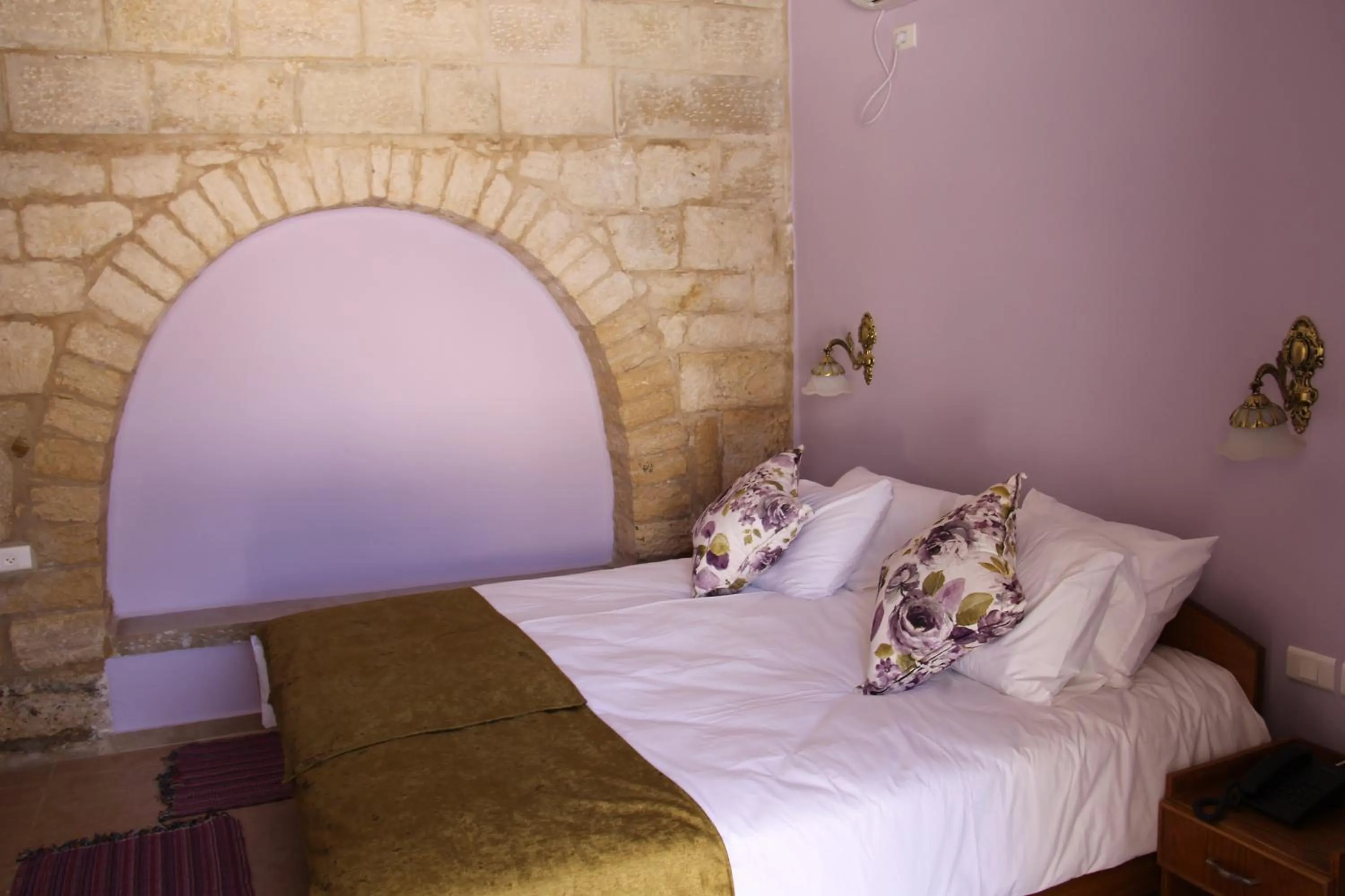 Photo of the whole room, Bed in Dar Sitti Aziza