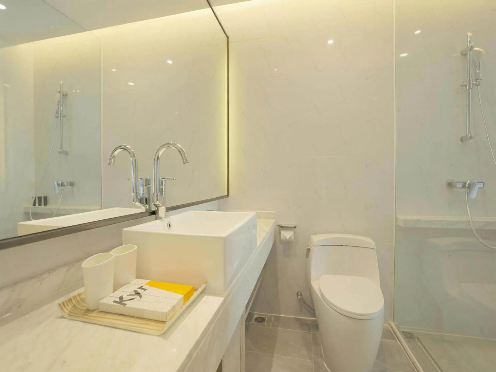 Kyriad Hotel Shenzhen Pingdi Low Carbon City