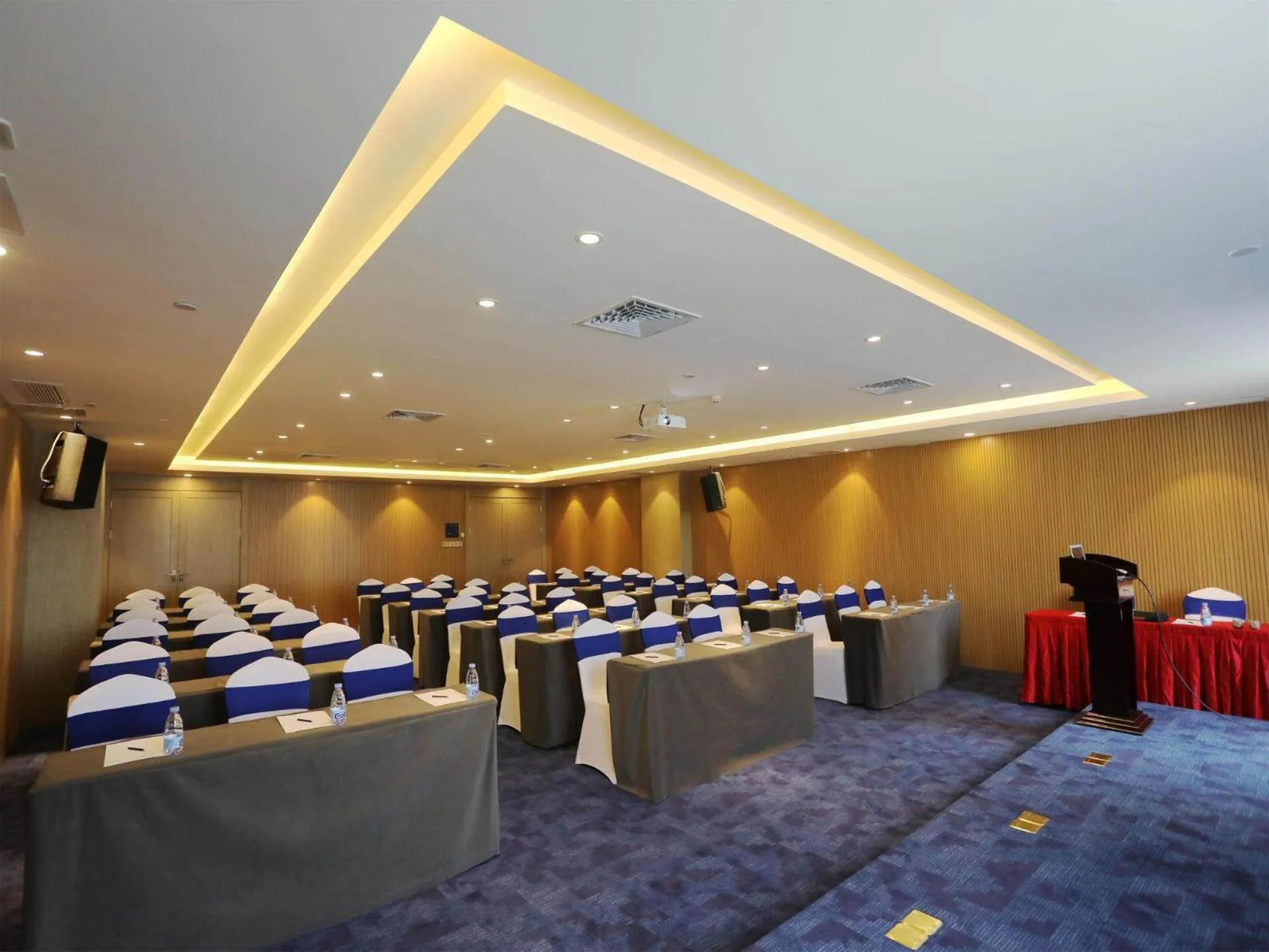 Kyriad Hotel Shenzhen Pingdi Low Carbon City
