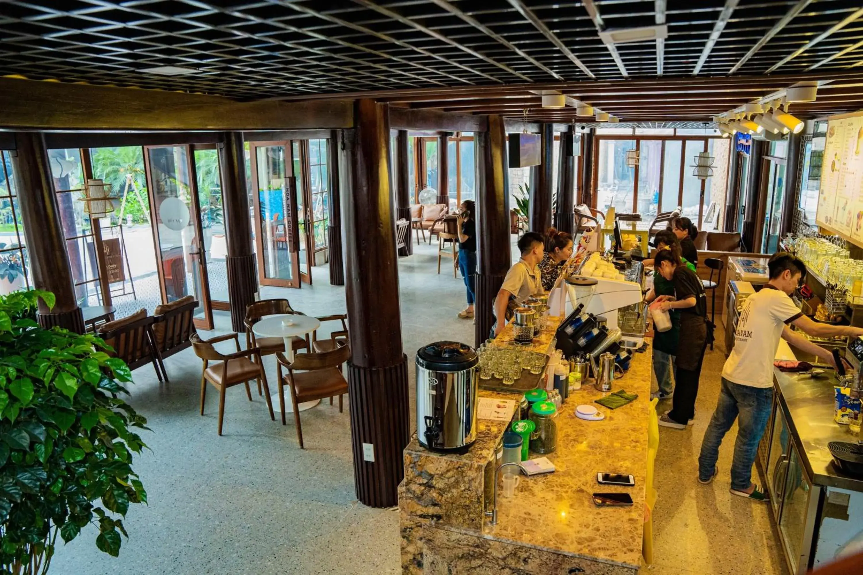 Restaurant/places to eat in Hòa Nam Hotel Restaurant/places to eat in Hòa Nam Hotel