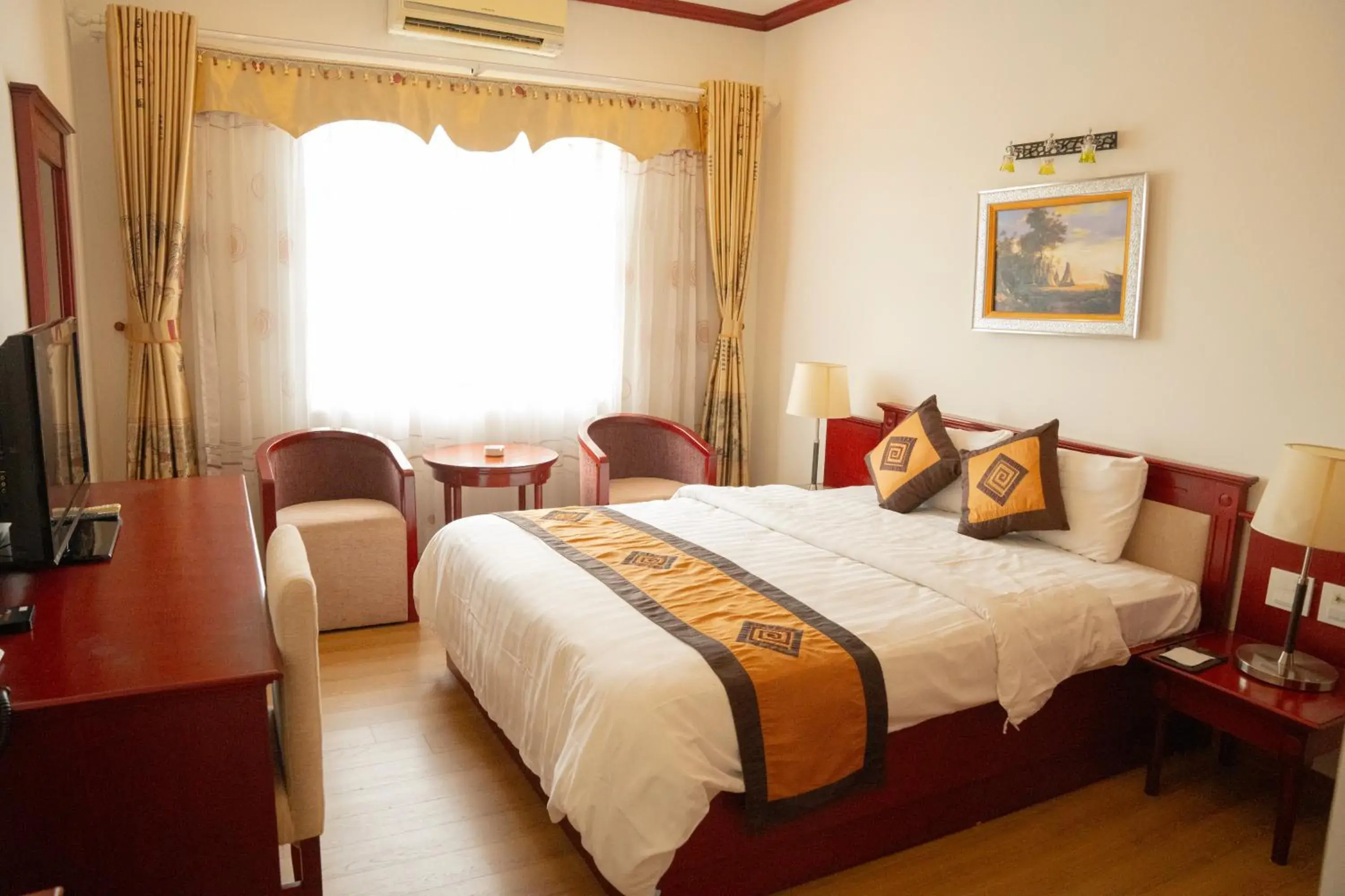 Bedroom, Bed in Hòa Nam Hotel Bedroom, Bed in Hòa Nam Hotel