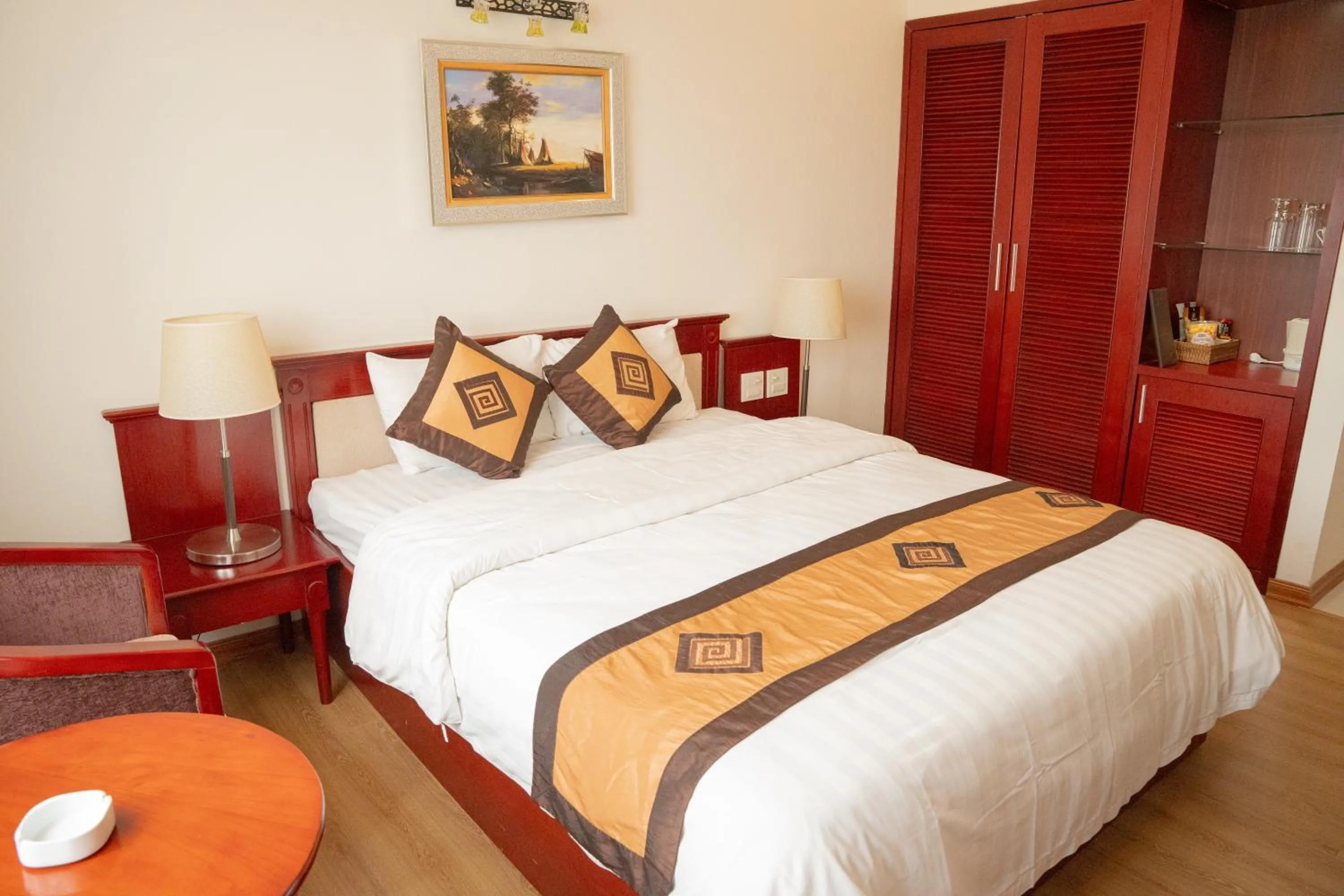 Bedroom, Bed in Hòa Nam Hotel