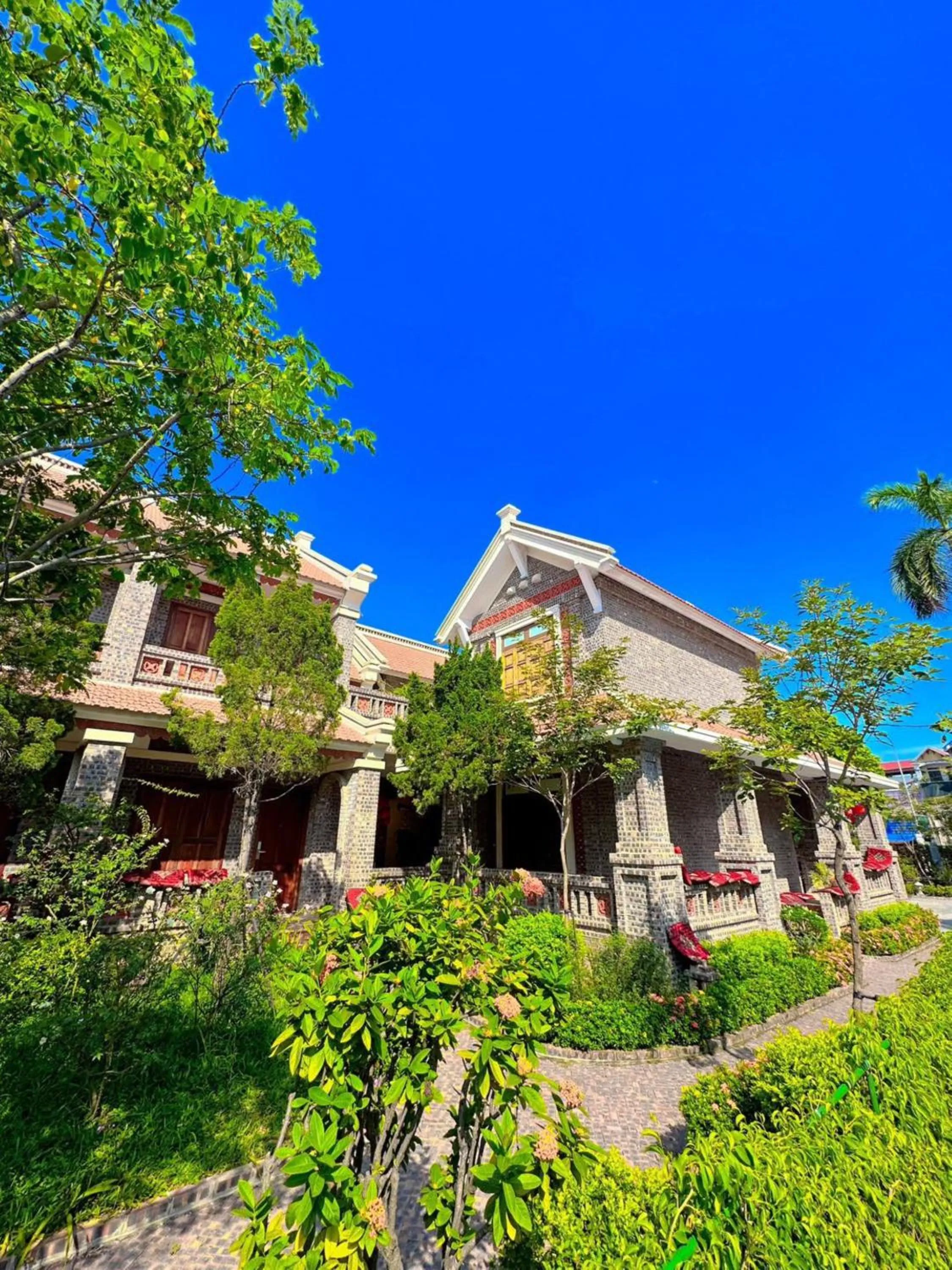 Coffee/tea facilities in Hòa Nam Hotel