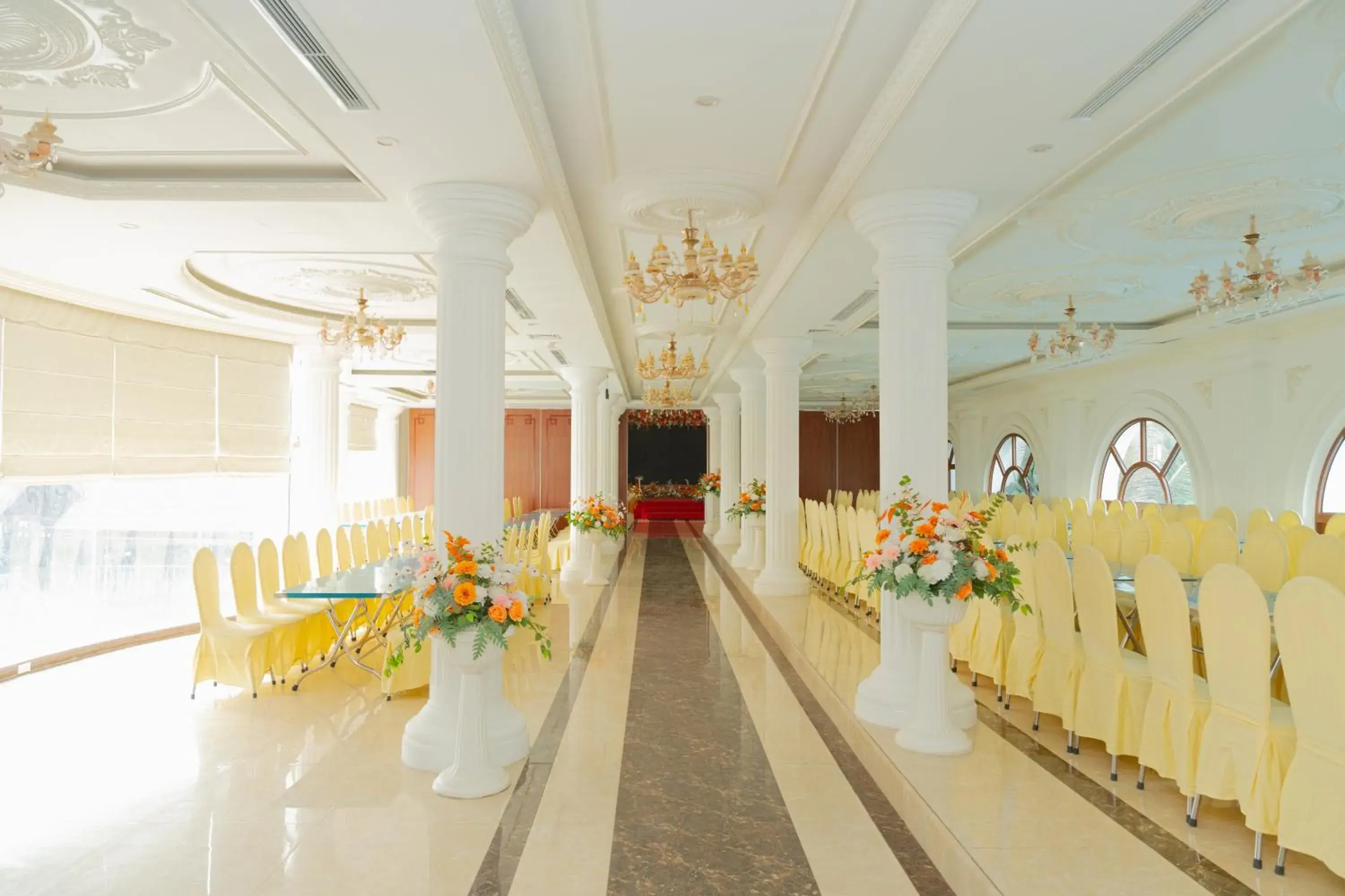 Restaurant/places to eat in Hòa Nam Hotel Restaurant/places to eat in Hòa Nam Hotel