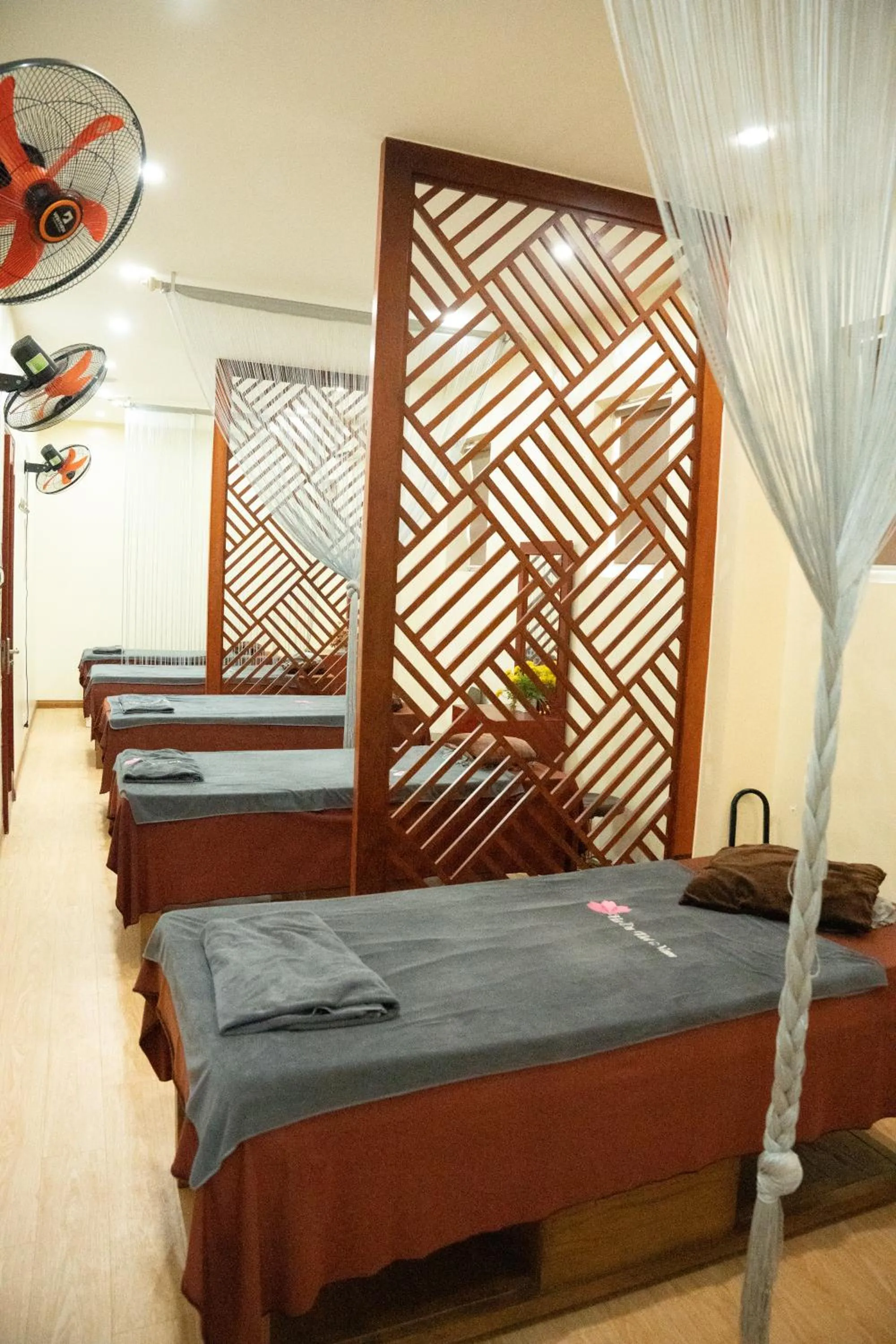 Spa and wellness centre/facilities, Bed in Hòa Nam Hotel