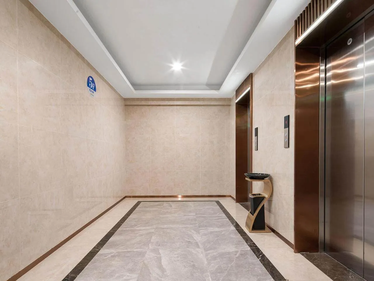 Kyriad Hotel Guigang Wuyue Plaza Railway Station