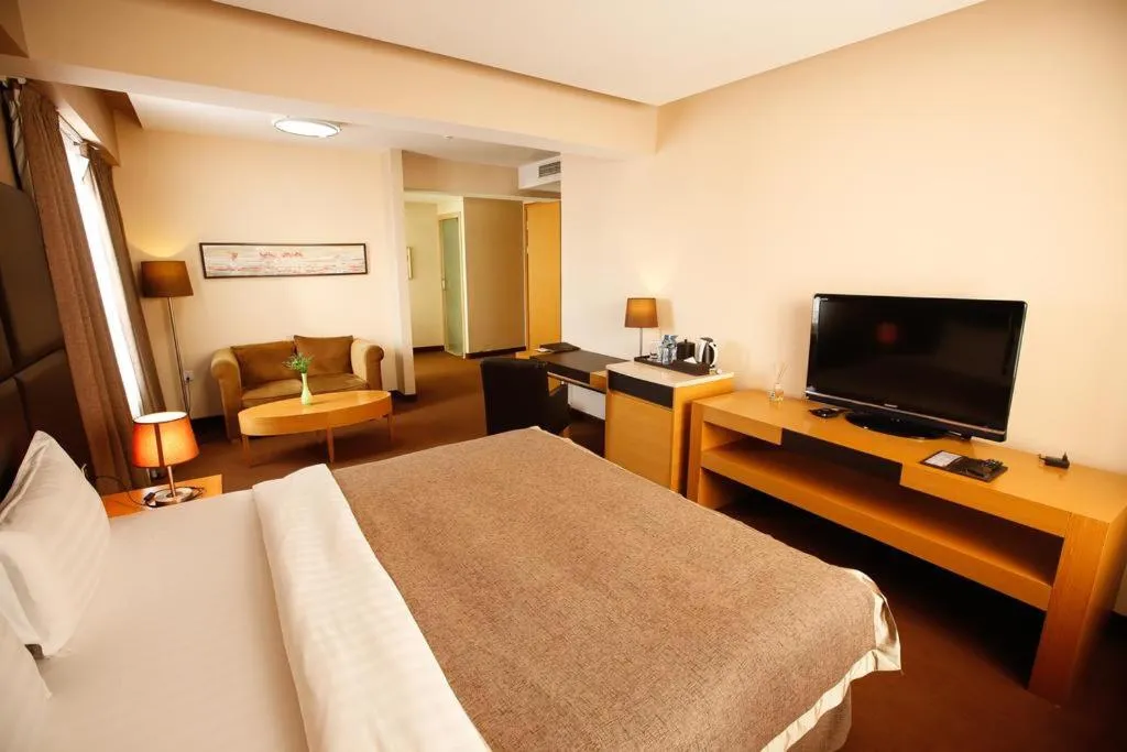 Photo of the whole room in The Corporate Hotel and Convention Centre