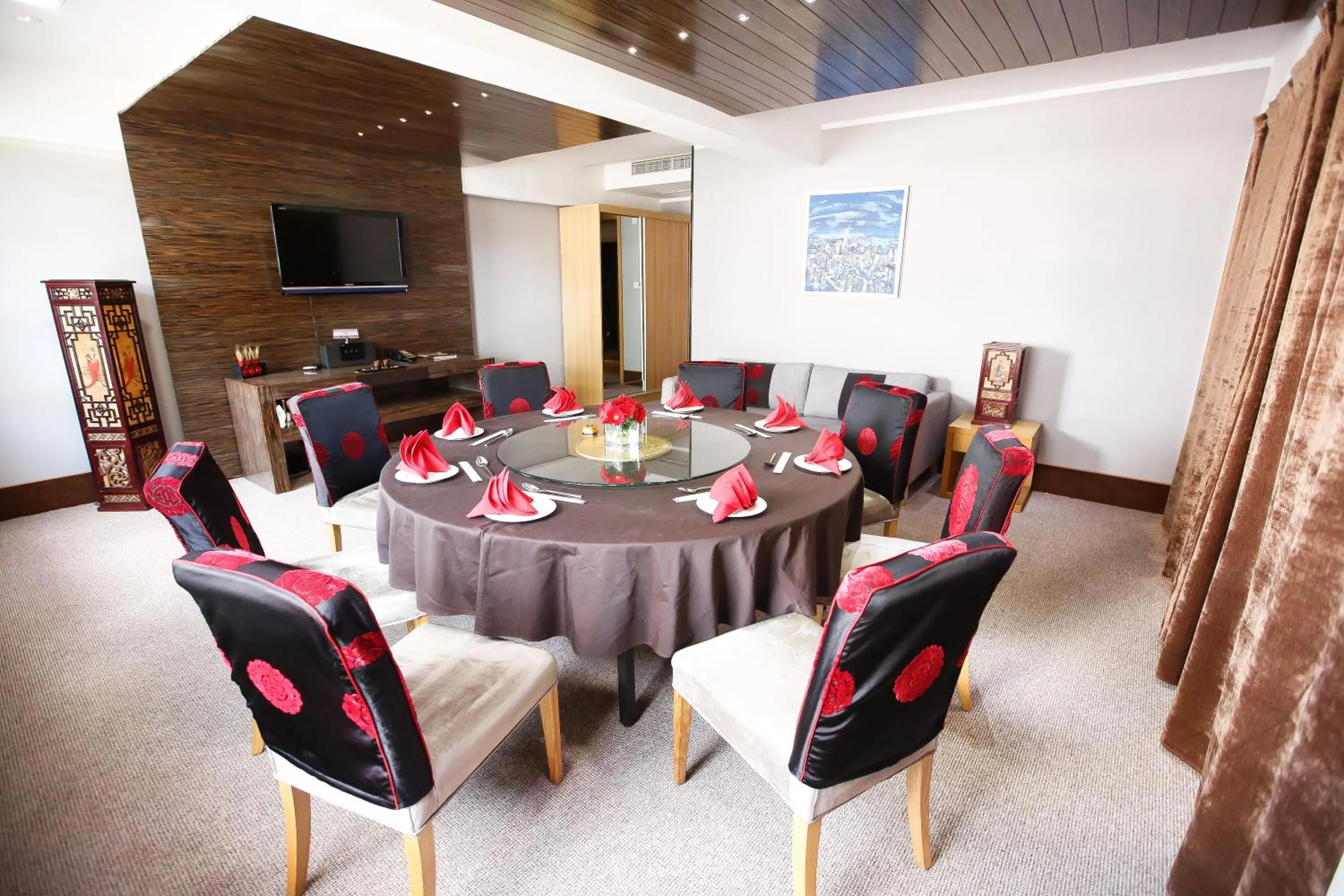 Restaurant/places to eat in The Corporate Hotel and Convention Centre