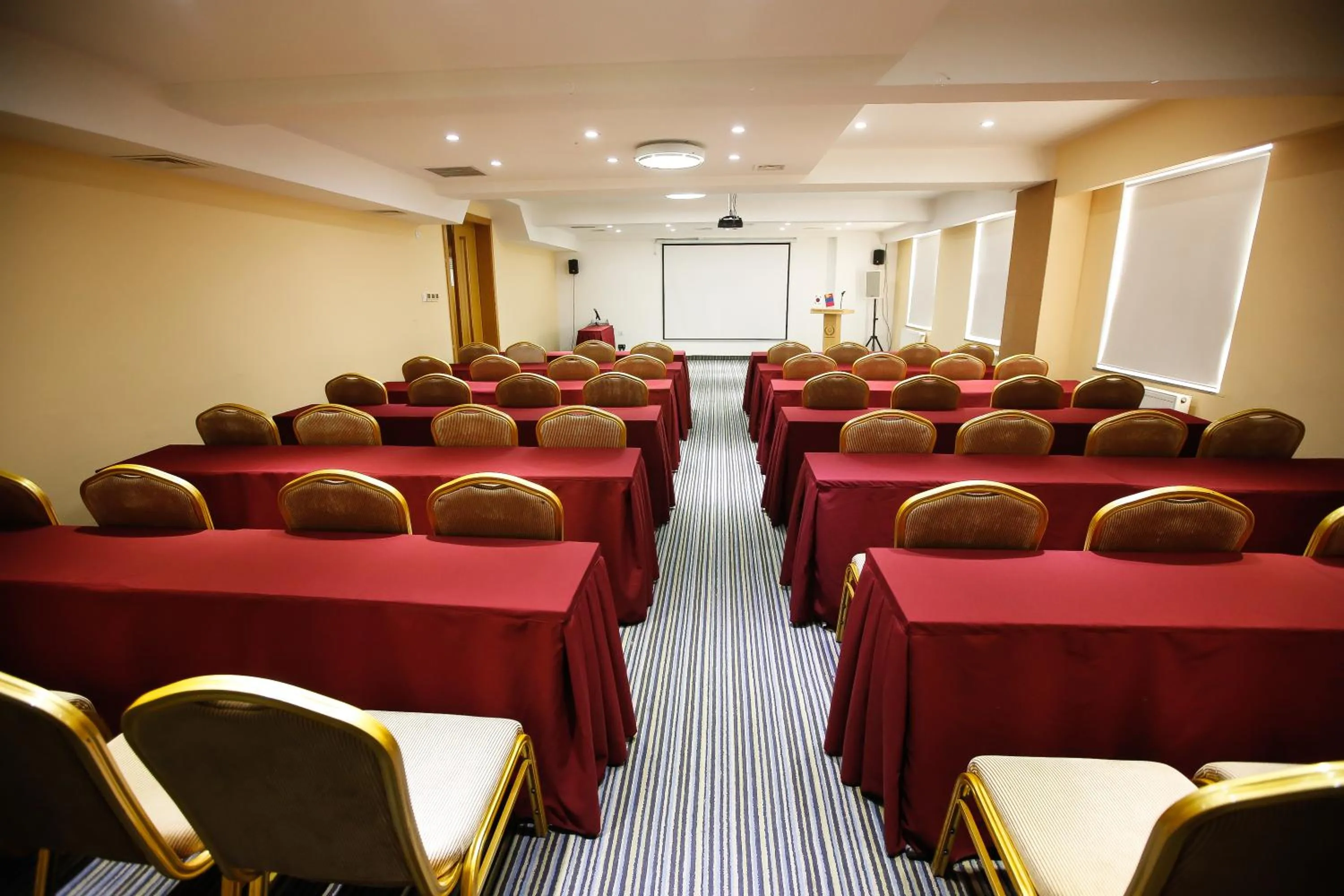 Business facilities in The Corporate Hotel and Convention Centre