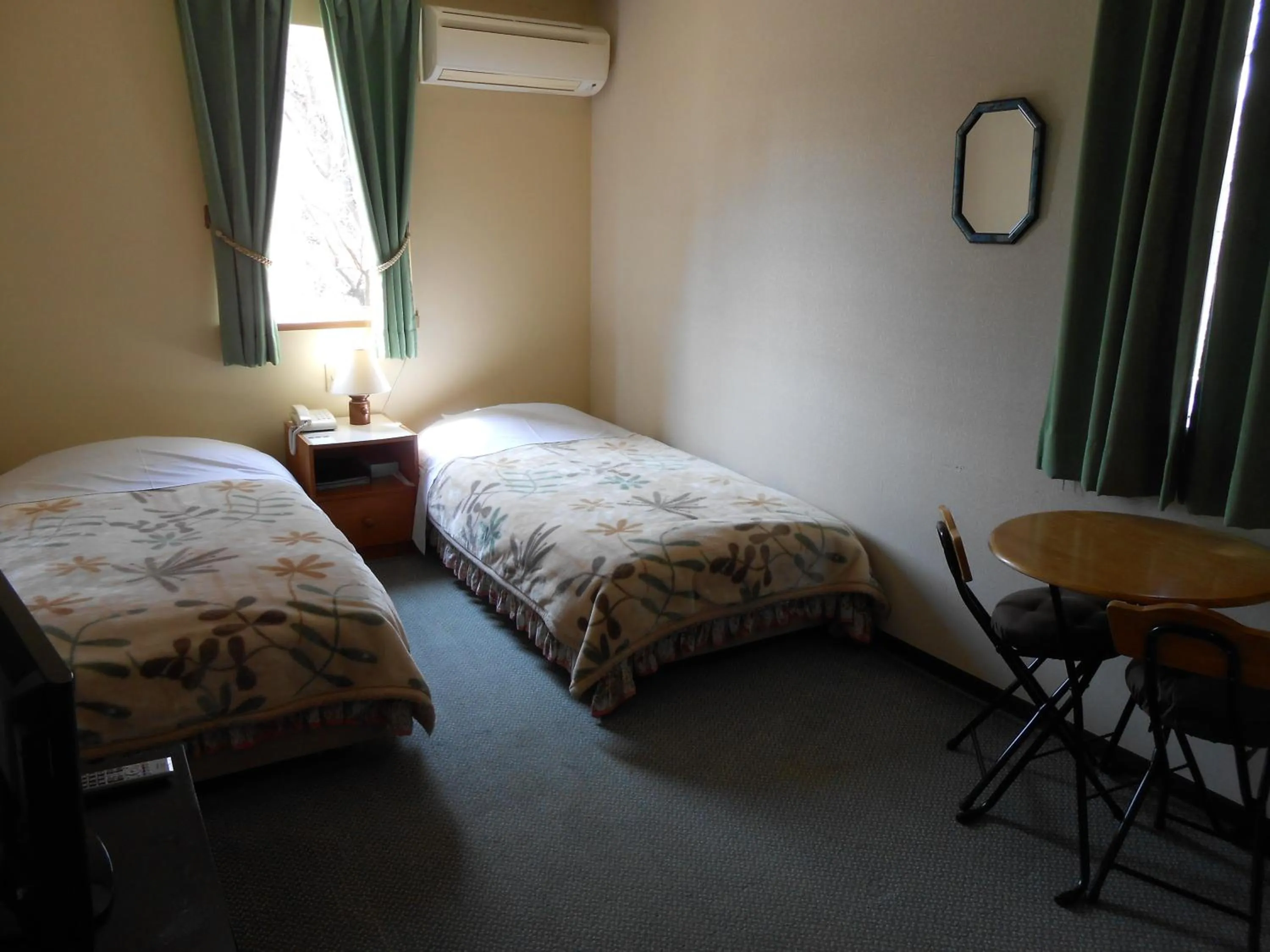 Photo of the whole room in Pension Margaret