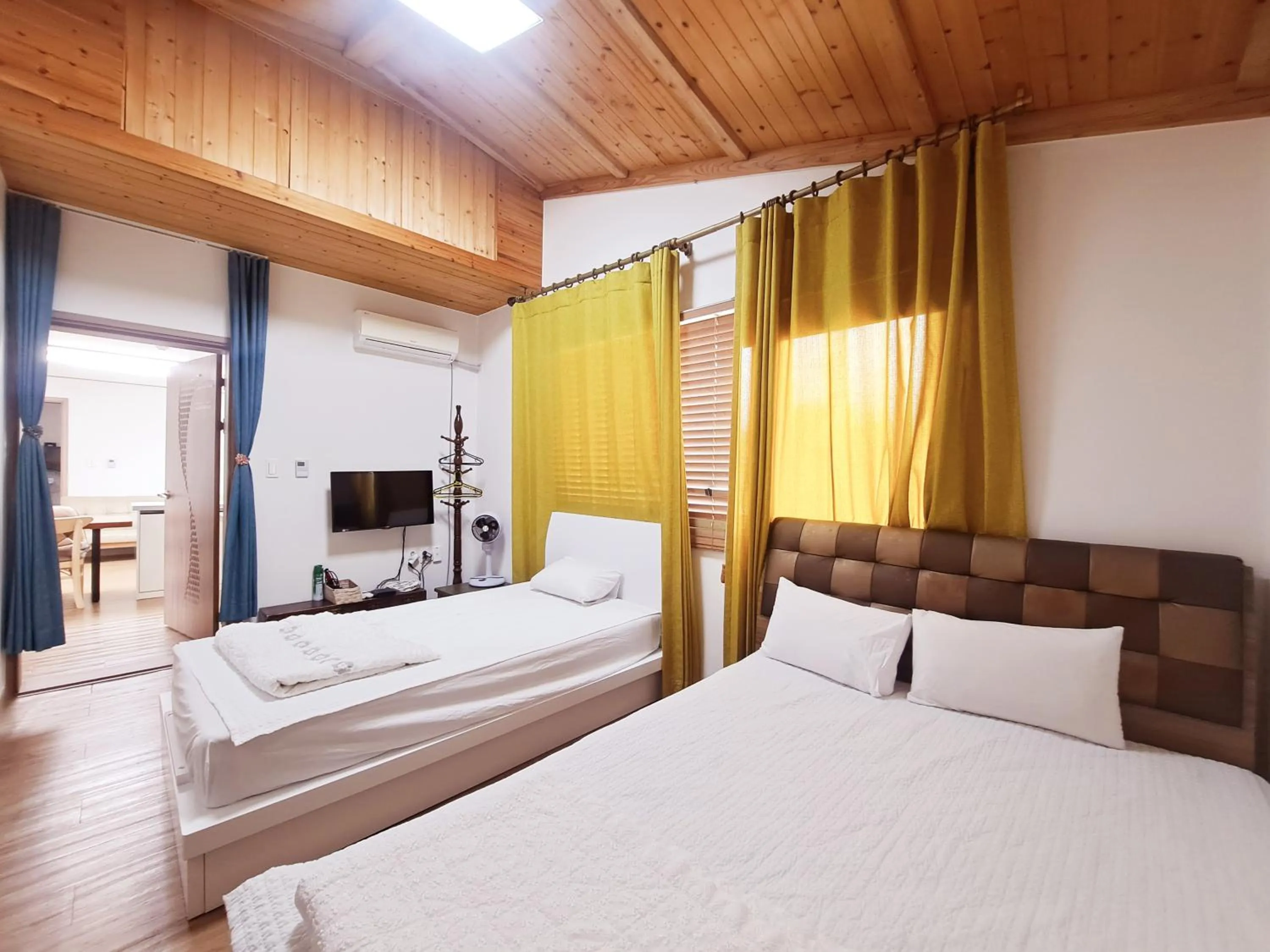 Bed in Jeju Gillime Pension