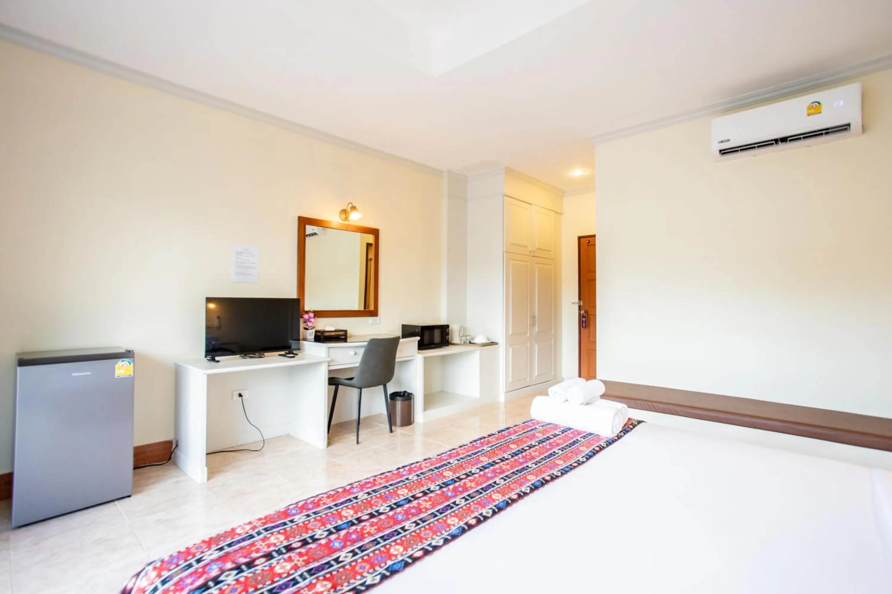 TV and multimedia, Bed in Tri's Miracle Kata Beach Side