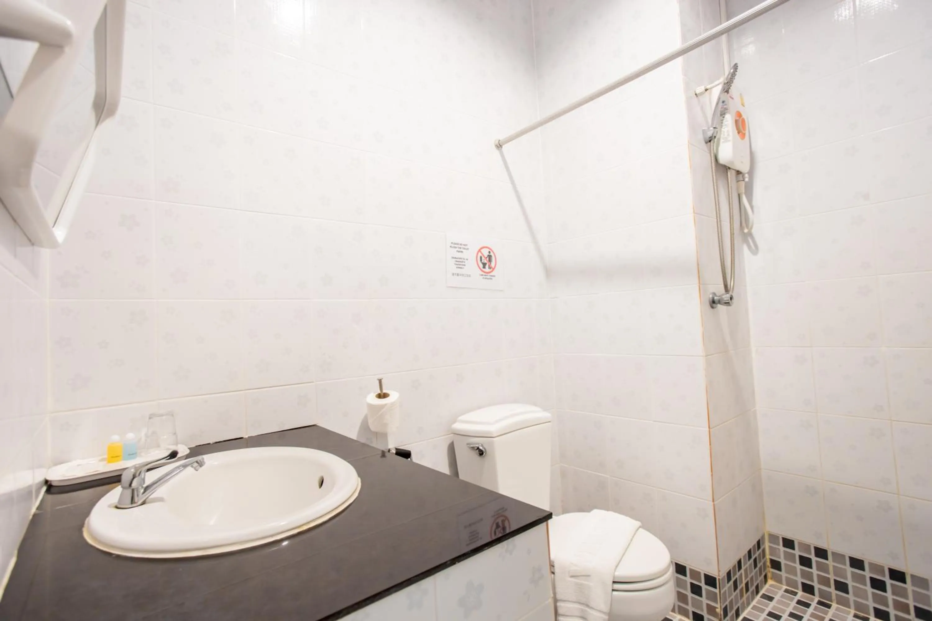 Bathroom in Tri's Miracle Kata Beach Side